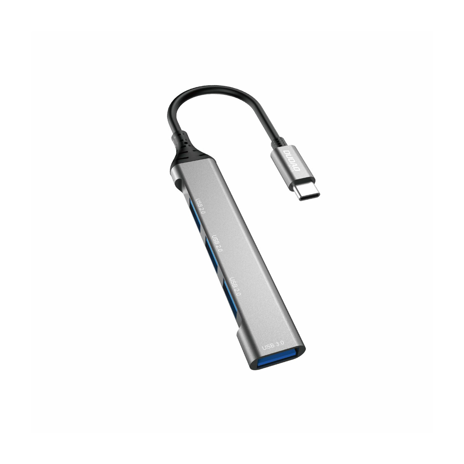 Un hub USB argentato con tre porte e un connettore USB-C su sfondo bianco.