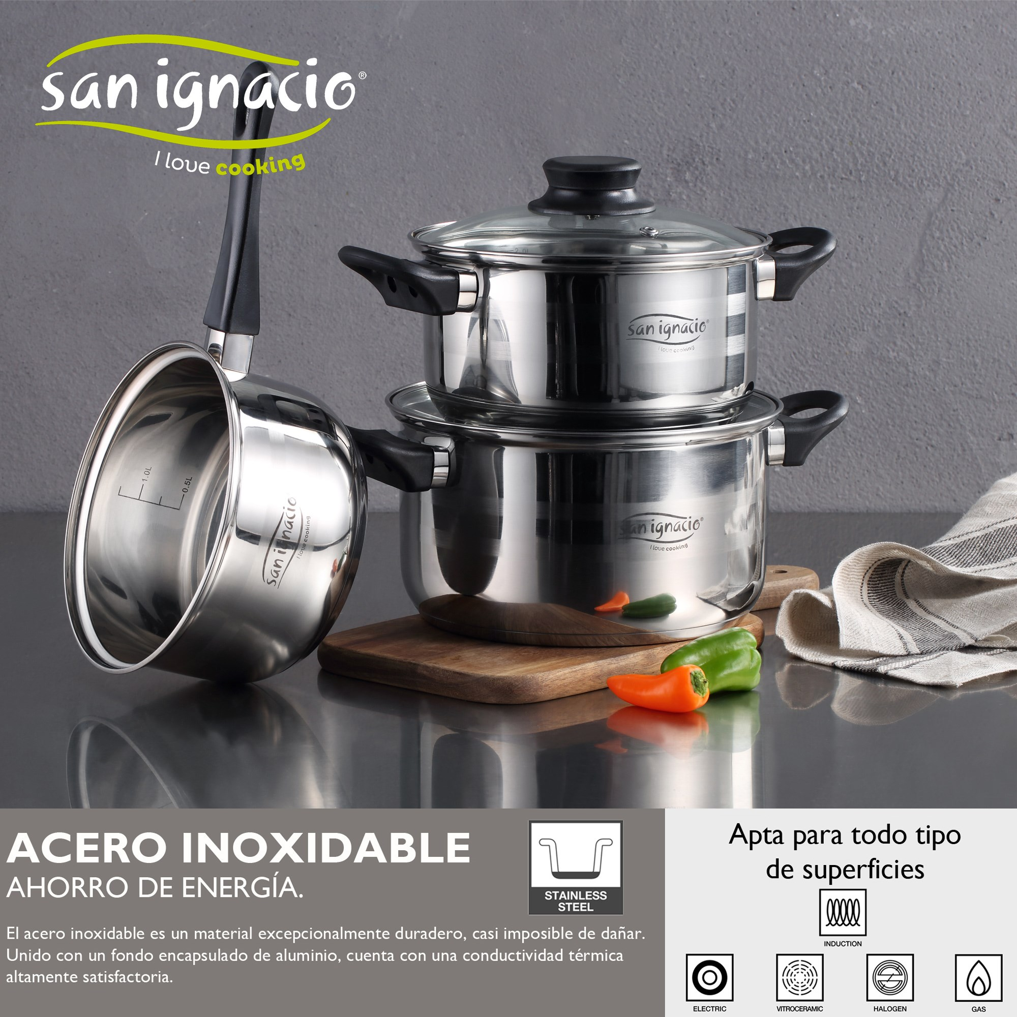 Juego de utensilios de cocina de acero inoxidable con tres ollas, asas negras, superficie reflectante.