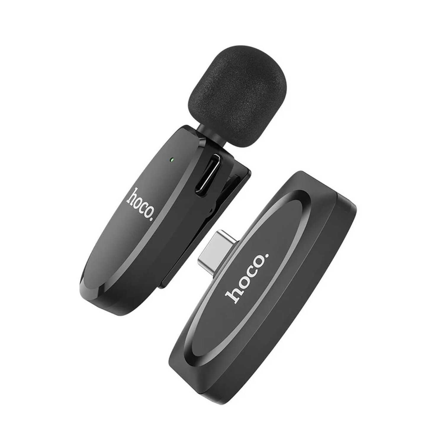 Due microfoni wireless neri. Uno è collegato a un adattatore USB-C.