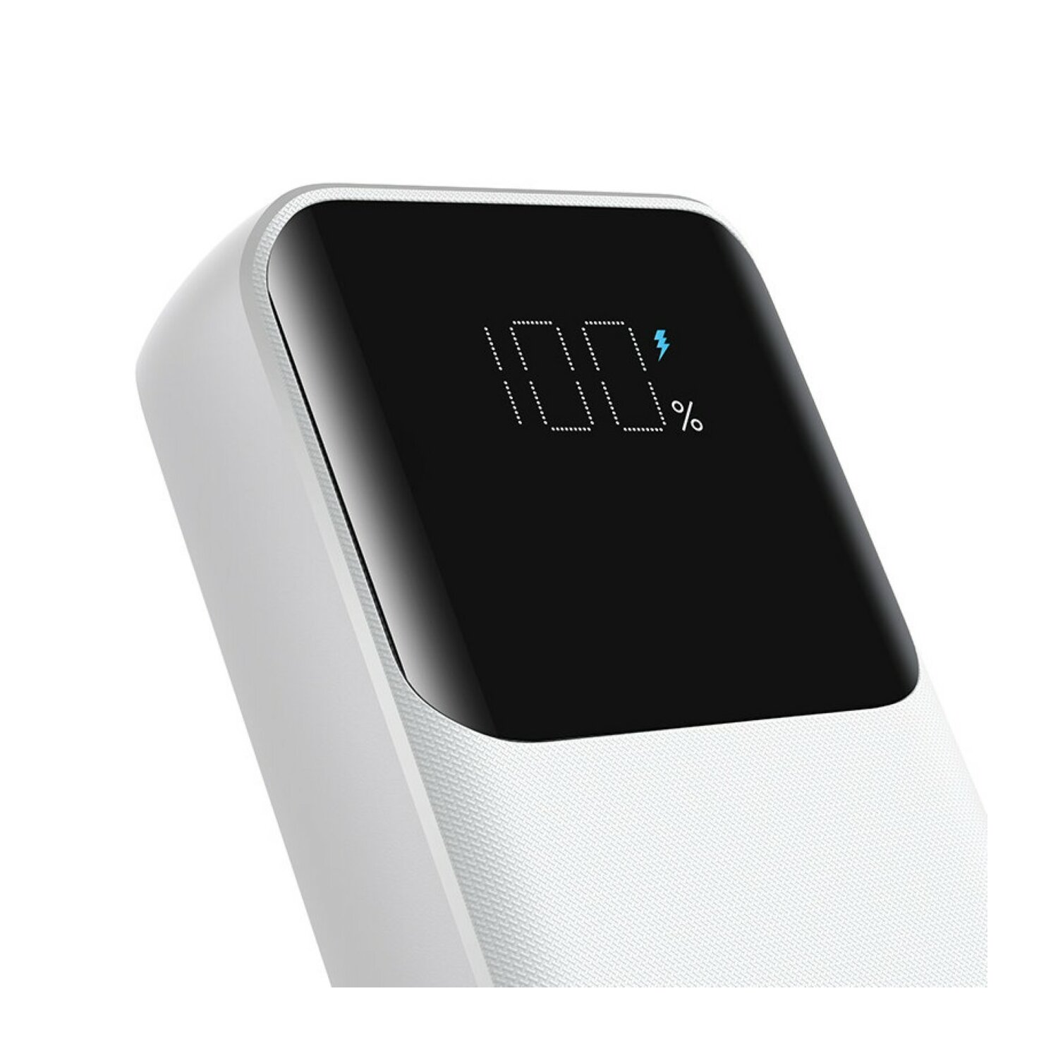 Weiße Powerbank mit Anzeige, die 100 % anzeigt. Weißer Hintergrund.