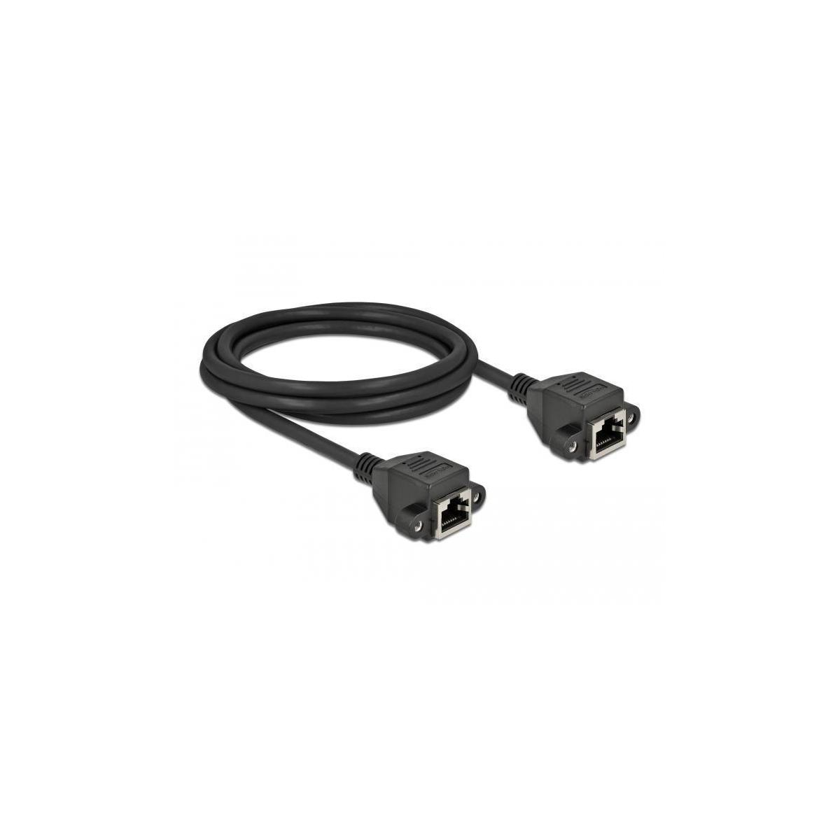 Ein schwarzes Netzwerkkabel mit zwei RJ45-Anschlüssen, bereit für Netzwerkverbindungen.