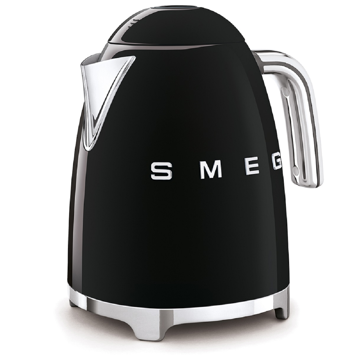 Schwarzer Smeg Wasserkocher. Abgerundetes Design mit silbernem Ausguss und Griff. Silberner Sockel und Spitze.
