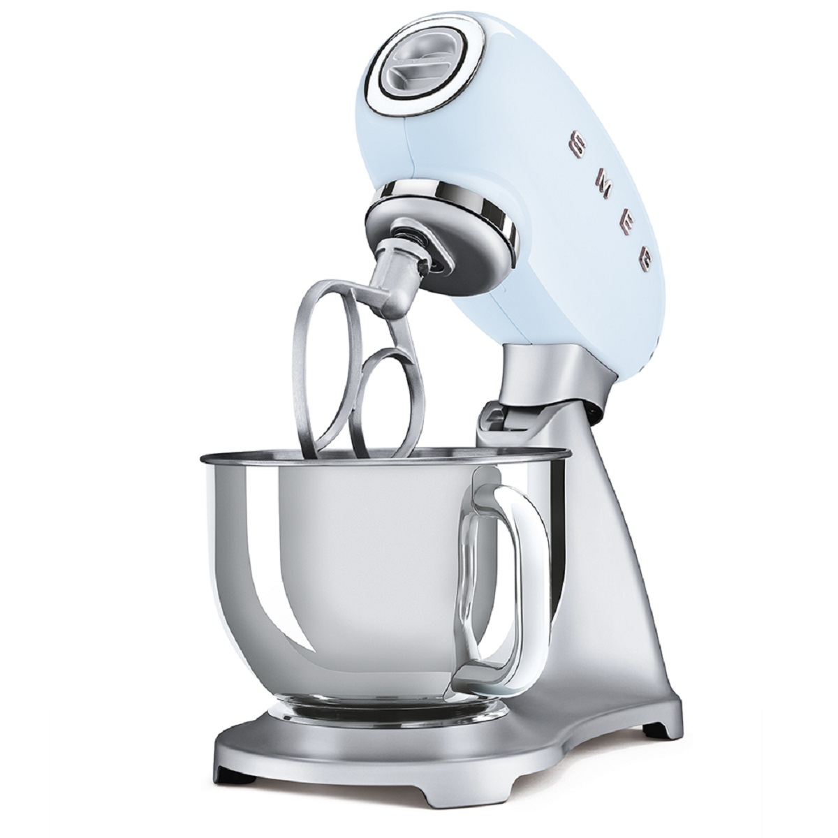 Blauer Mixer im Retro-Stil mit silberner Schüssel, freigestellt.