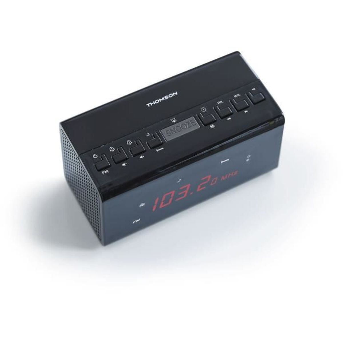 Schwarzes Digital-Radiowecker mit Knöpfen und roter Anzeige von 103,2 MHz. Thomson-Markenname sichtbar.