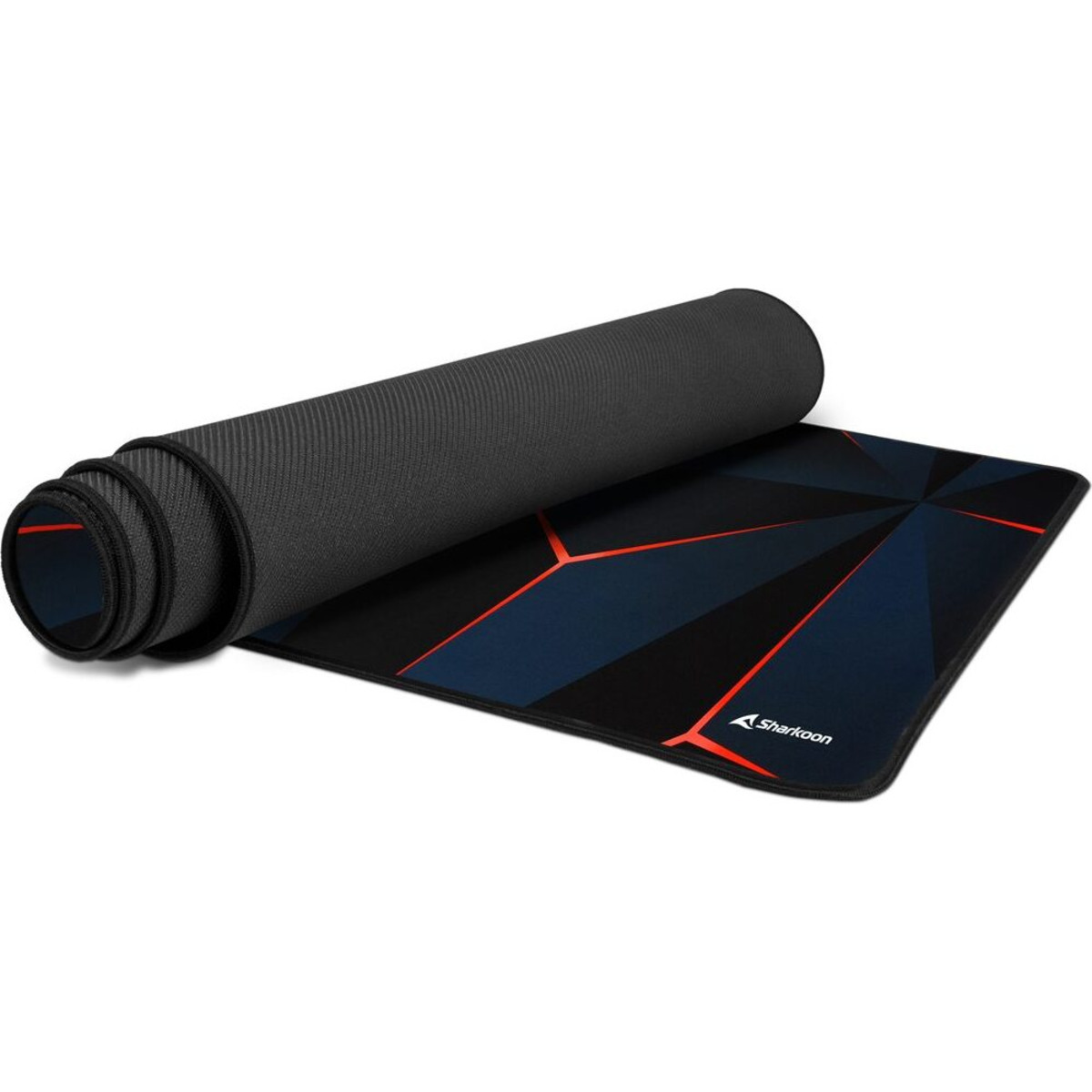 Opgerolde gaming muismat. Blauw, zwart en rood geometrisch ontwerp.