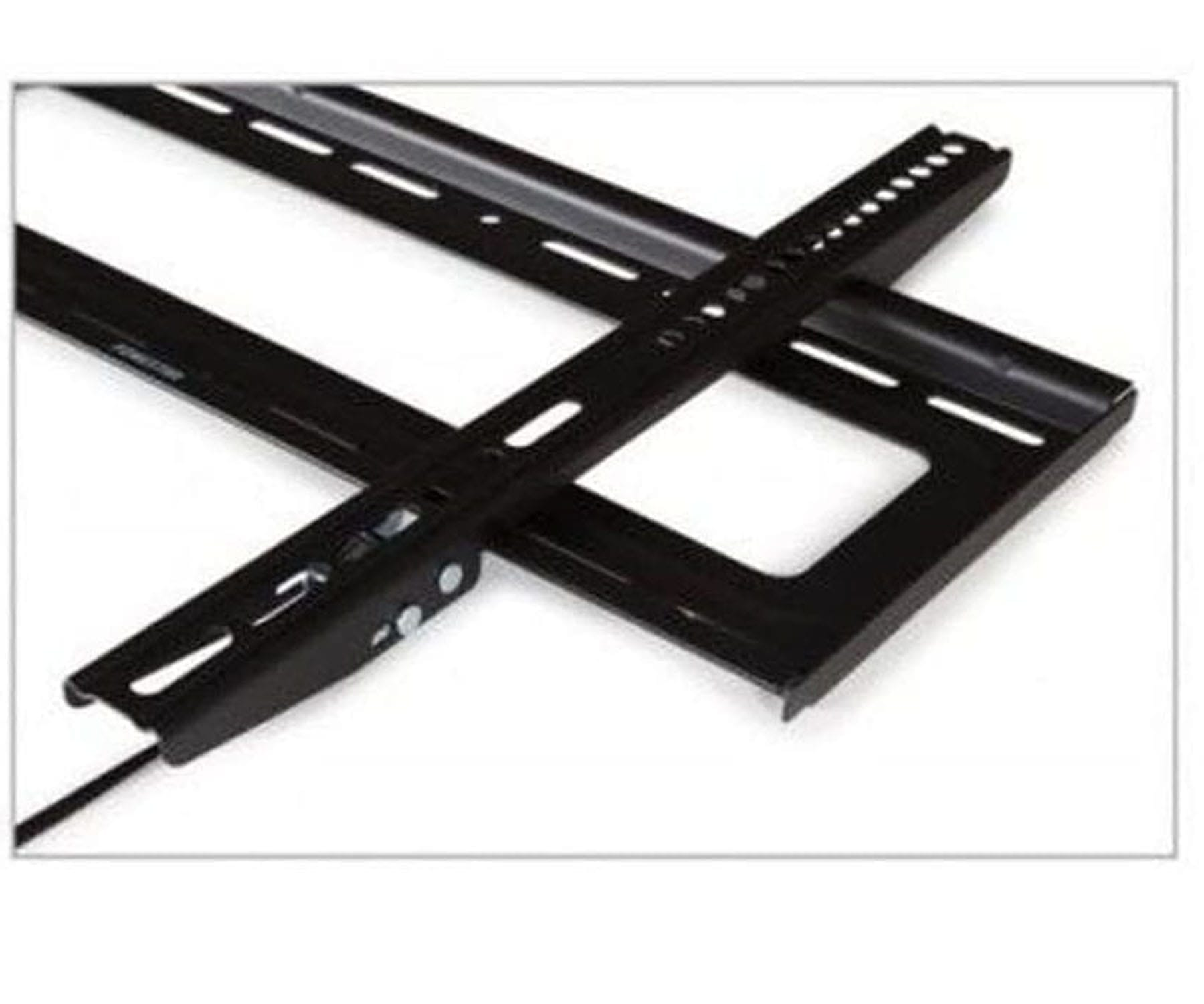 Soportes de montaje de TV de metal negro. Están diseñados para montarse en la pared.