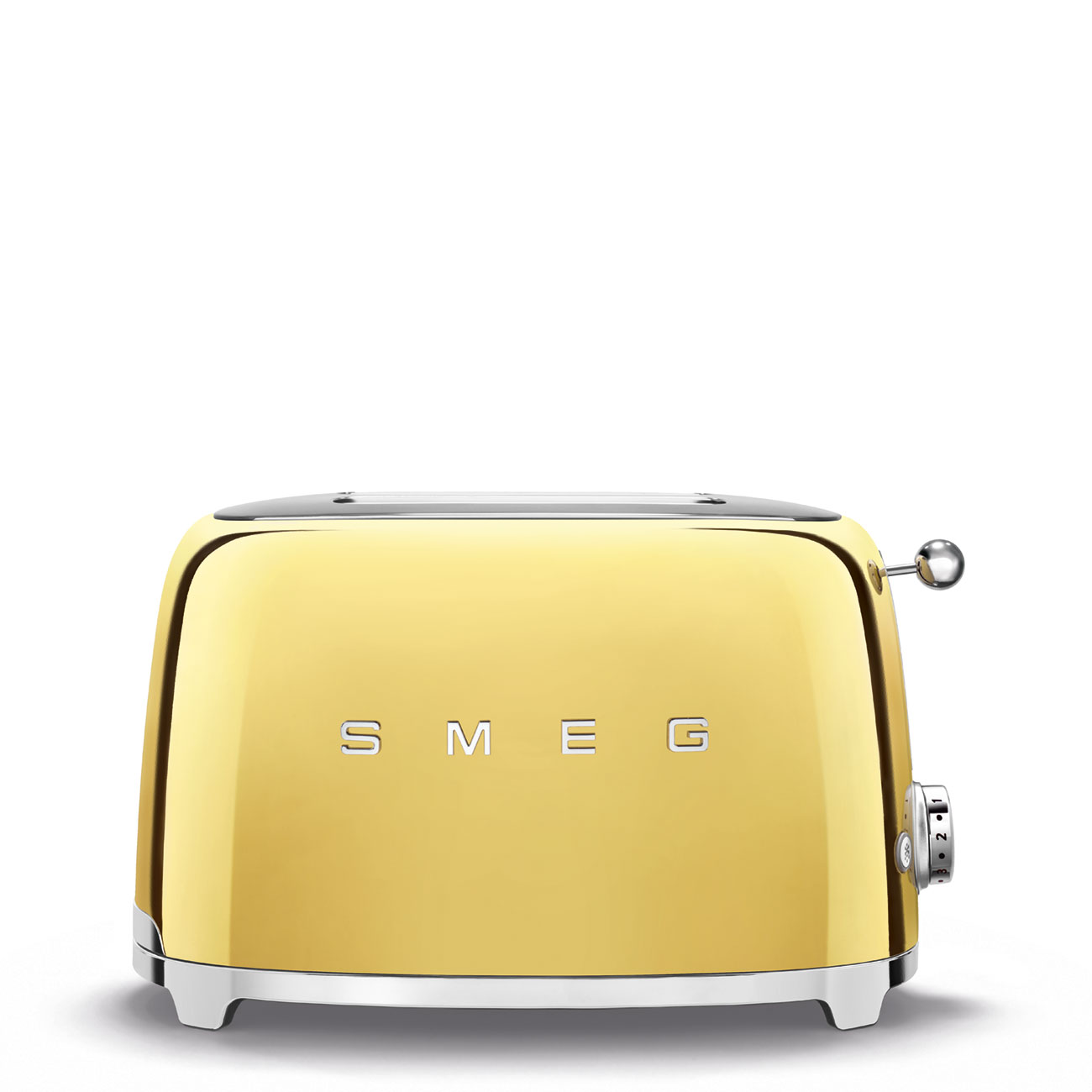 Goldfarbener SMEG-Toaster mit Chromakzenten, der den Markennamen zeigt.