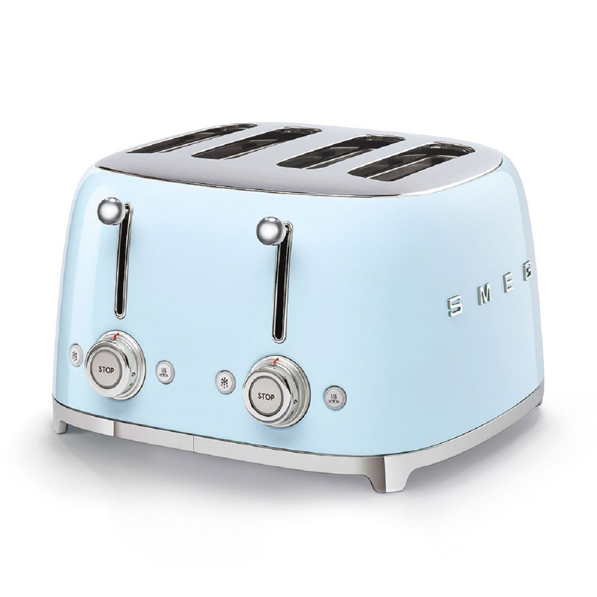 Hellblauer SMEG-Toaster mit vier Schlitzen, Chromakzenten und Bedienknöpfen. Weißer Hintergrund.