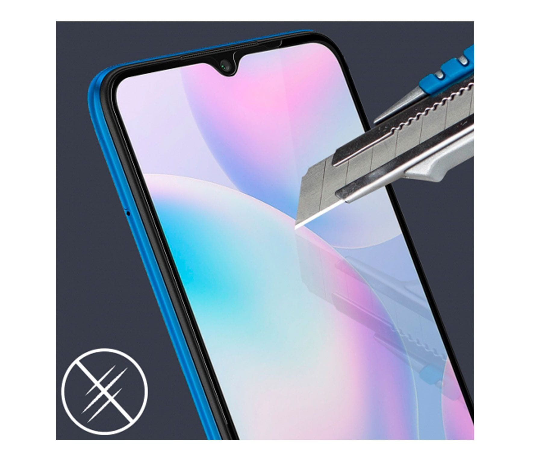 Telefono blu con protezione schermo tagliata con un coltello. Nessuna icona graffio.