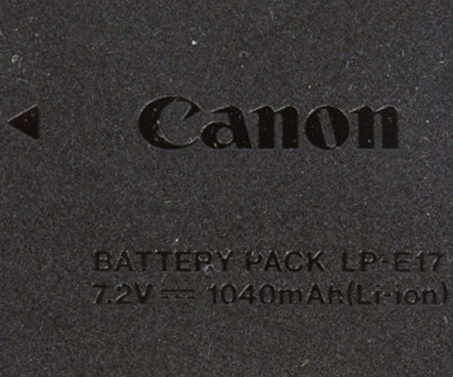 Czarny akumulator Canon. Tekst: 'BATTERY PACK LP-E17'.