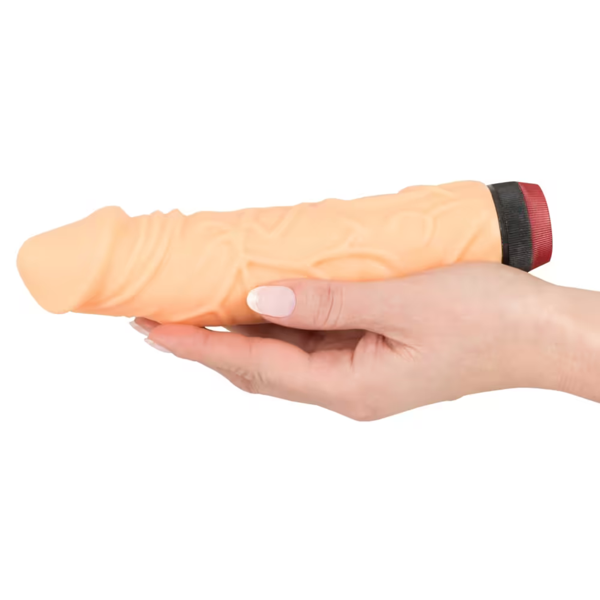 Eine Hand hält ein fleischfarbenes Sexspielzeug. Das Spielzeug hat detaillierte Rippen und einen rot-schwarzen Sockel. Nägel sind manikürt.