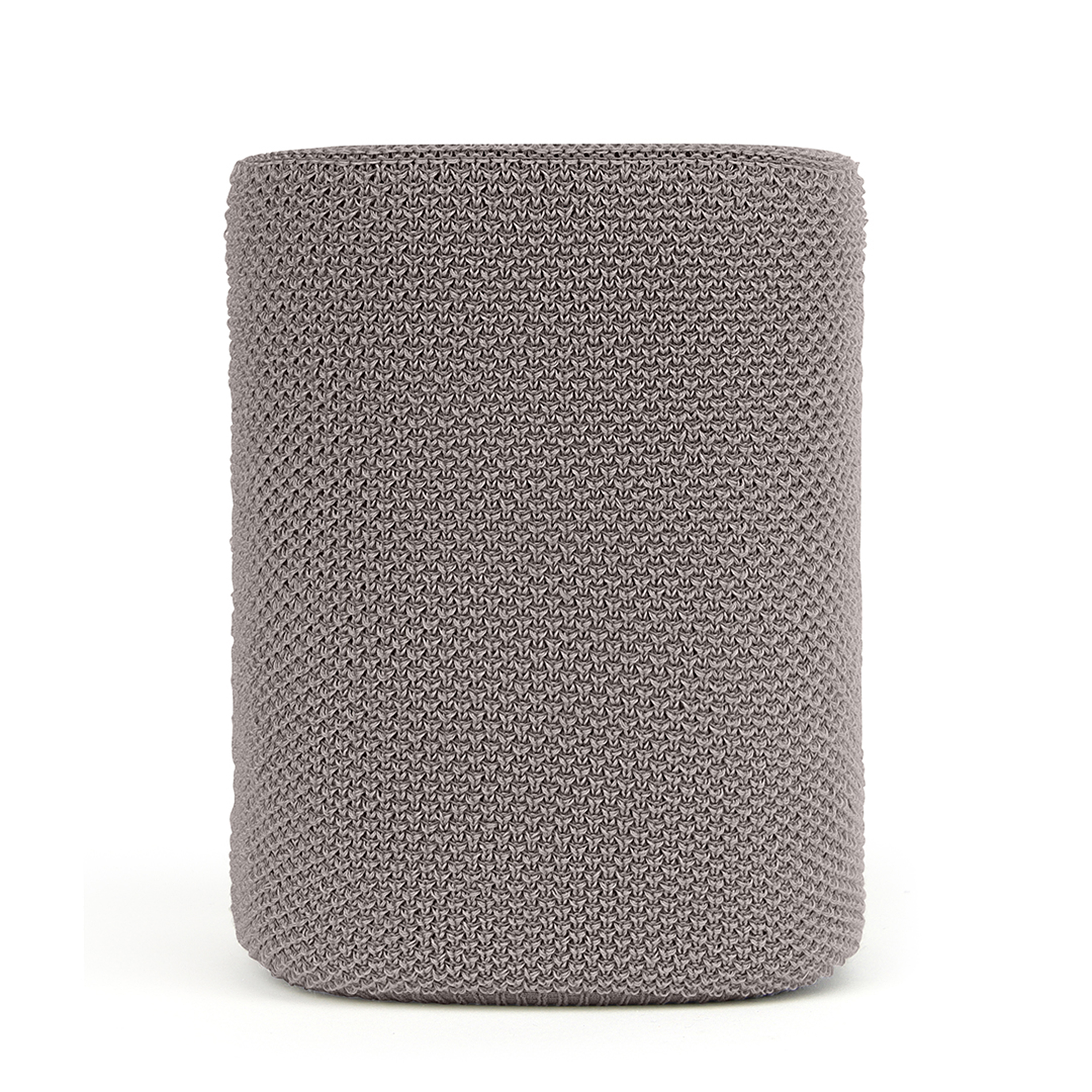 Un haut-parleur cylindrique recouvert d'un tissu en maille grise.