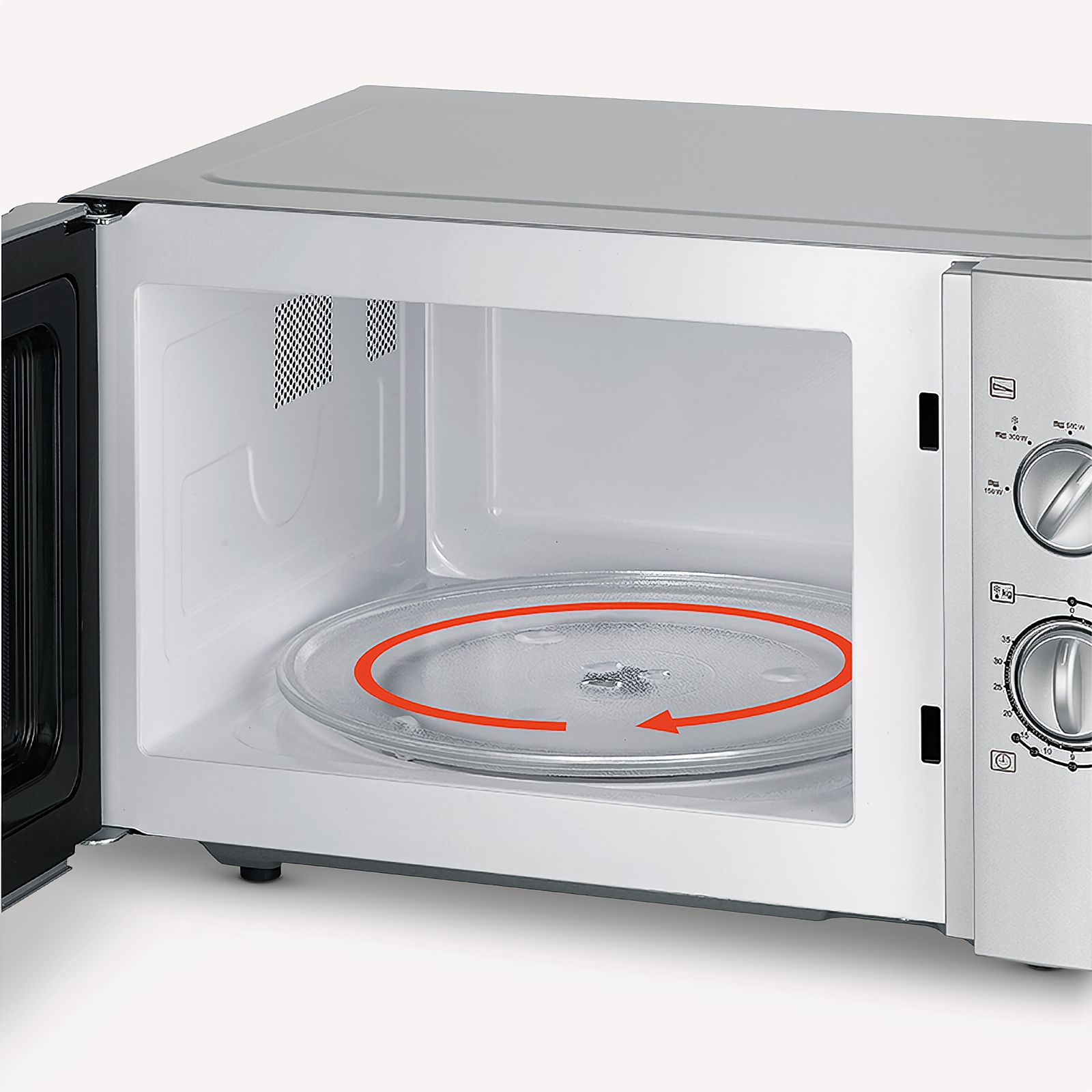Un horno microondas con la puerta abierta, mostrando un plato de vidrio transparente con una flecha roja girando.