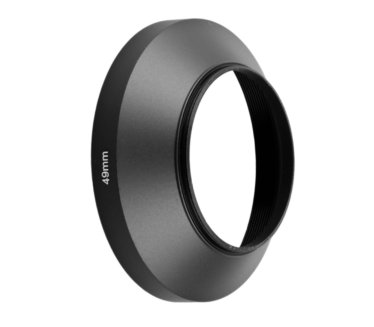 Schwarze Gegenlichtblende mit der Aufschrift '49mm' auf weißem Hintergrund isoliert.