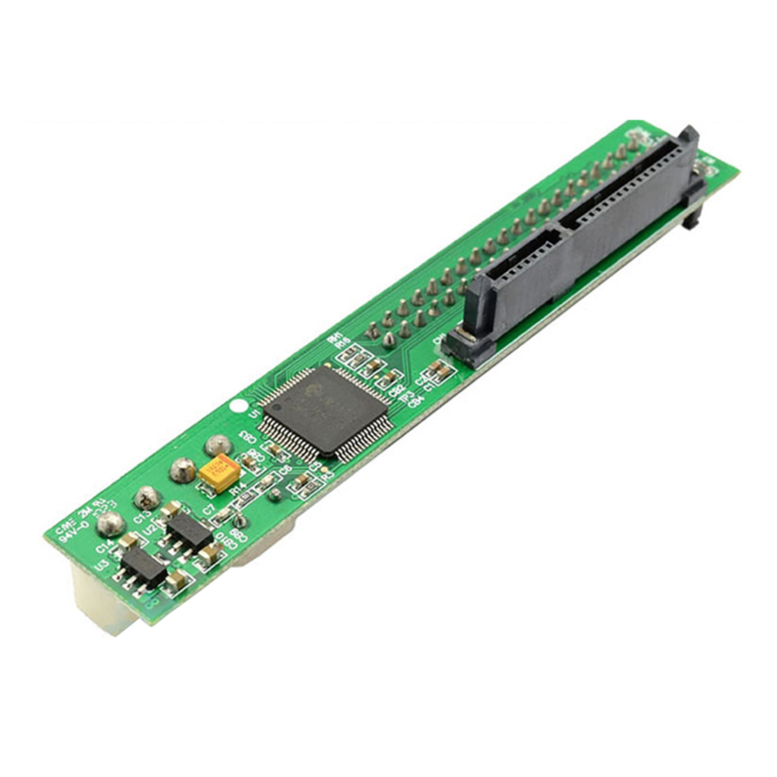 Grüne Leiterplatte mit schwarzem Stecker, schwarzem Chip und verschiedenen elektronischen Bauteilen.