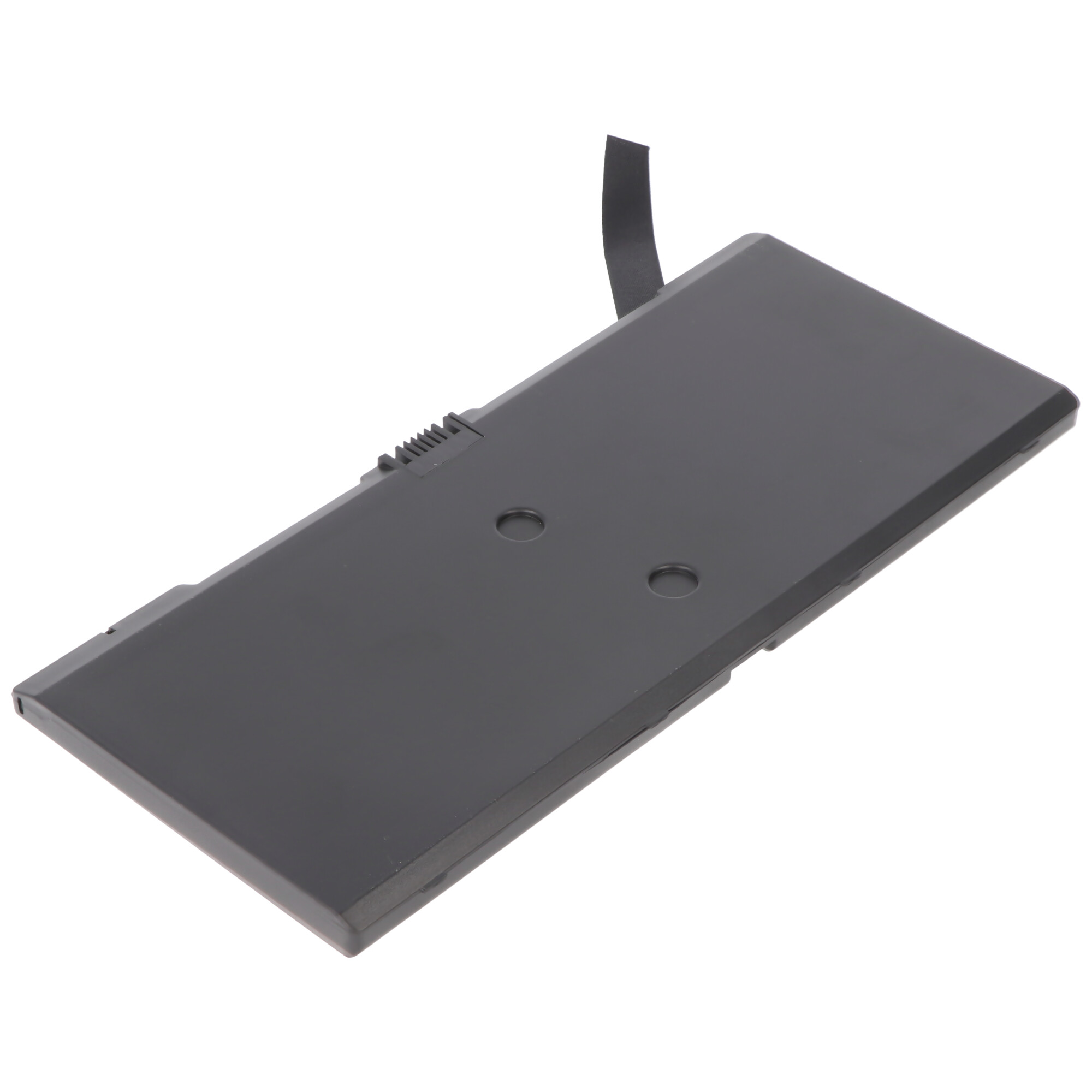Schwarze Batterie, rechteckig mit zwei Löchern und einem schwarzen Lasche in der rechten oberen Ecke.