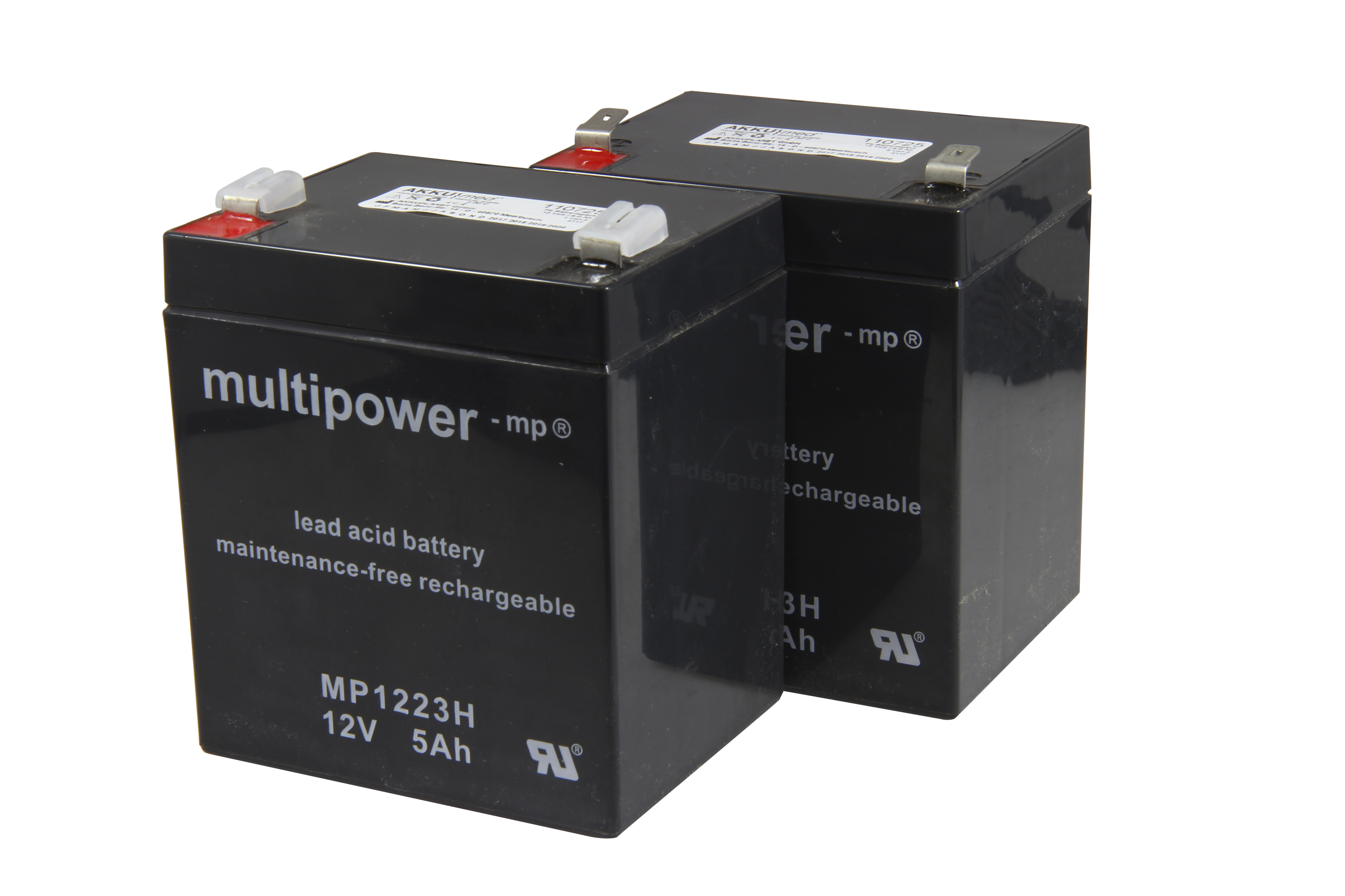 Zwei schwarze Batterien mit der Aufschrift 'multipower -mp'.