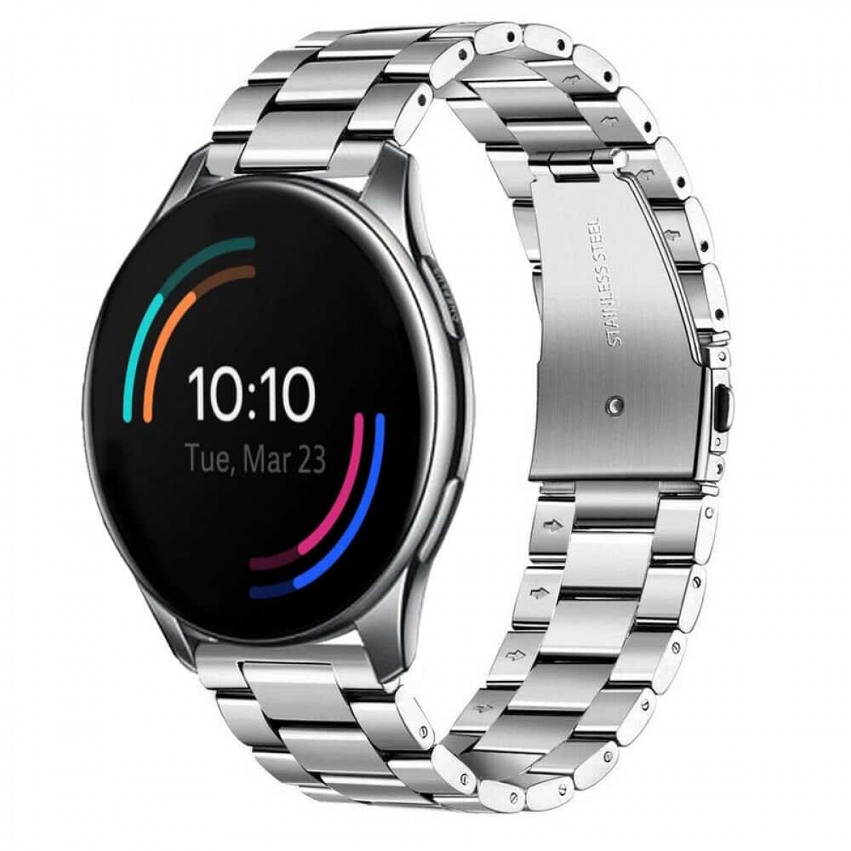 Silberne Smartwatch mit schwarzem Bildschirm, der Zeit und Datum anzeigt. Metallband befestigt.