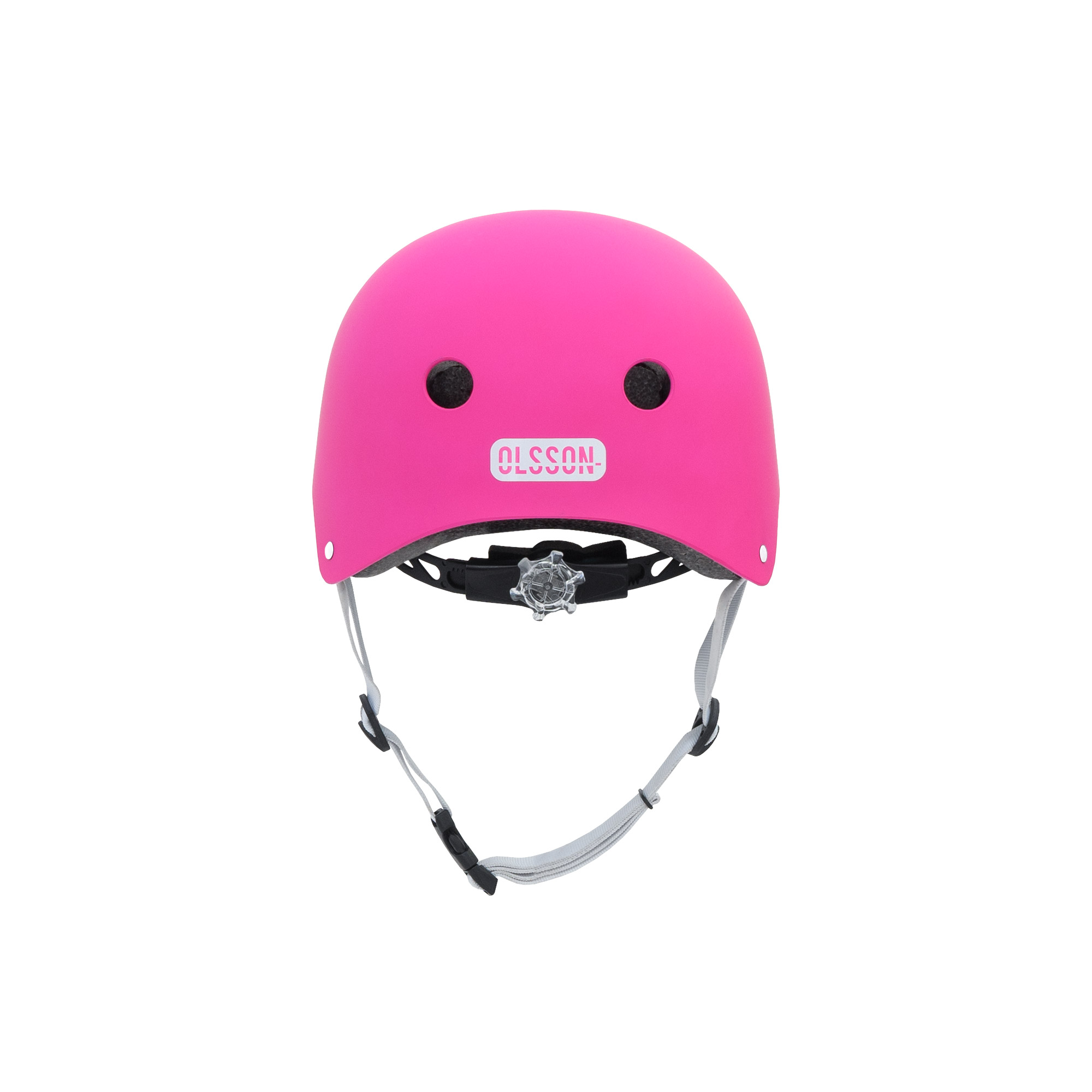 Un casco rosa con agujeros negros y una correa para la barbilla. La marca está escrita al frente. El fondo es blanco.