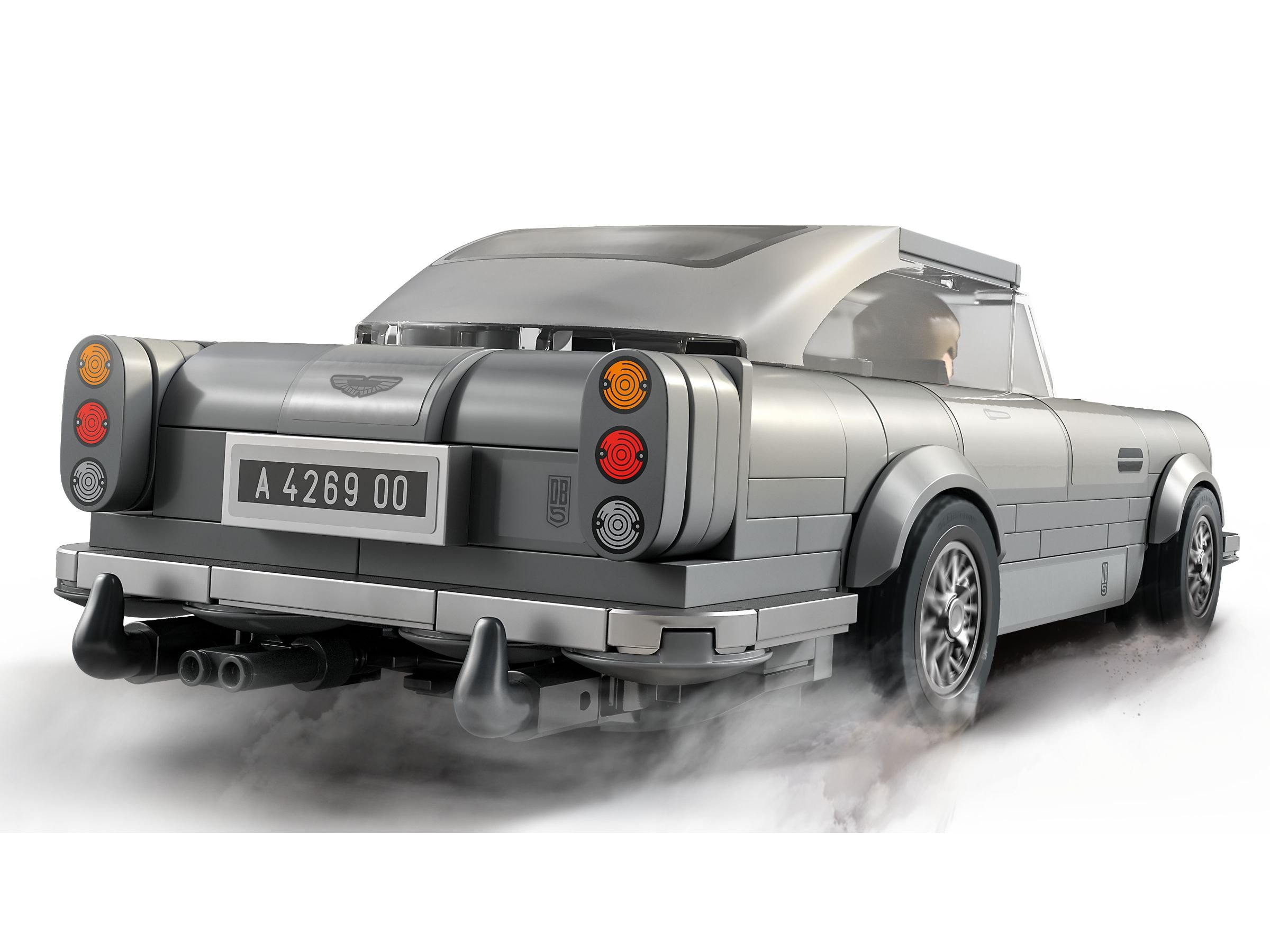 Ein Lego Aston Martin Automodell, Rückansicht. Zeigt Autodetails mit Raucheffekten.