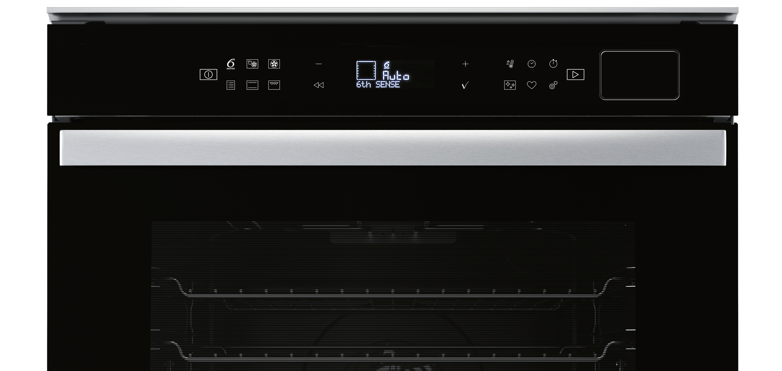 Primer plano de un panel de control de horno negro con una pantalla digital y varios botones táctiles.