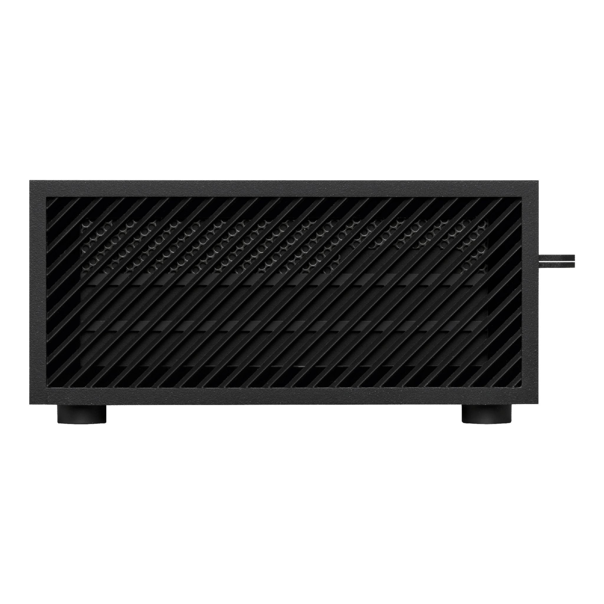 Una console Xbox nera con dettagli di ventilazione, vista frontalmente.