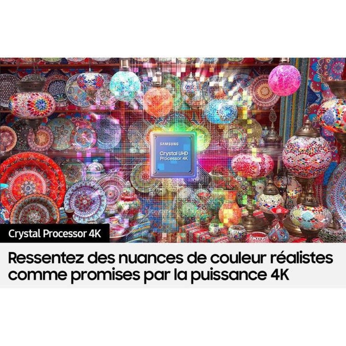 Ekran telewizora z grafiką. Ozdobne talerze w tle. Tekst poniżej.