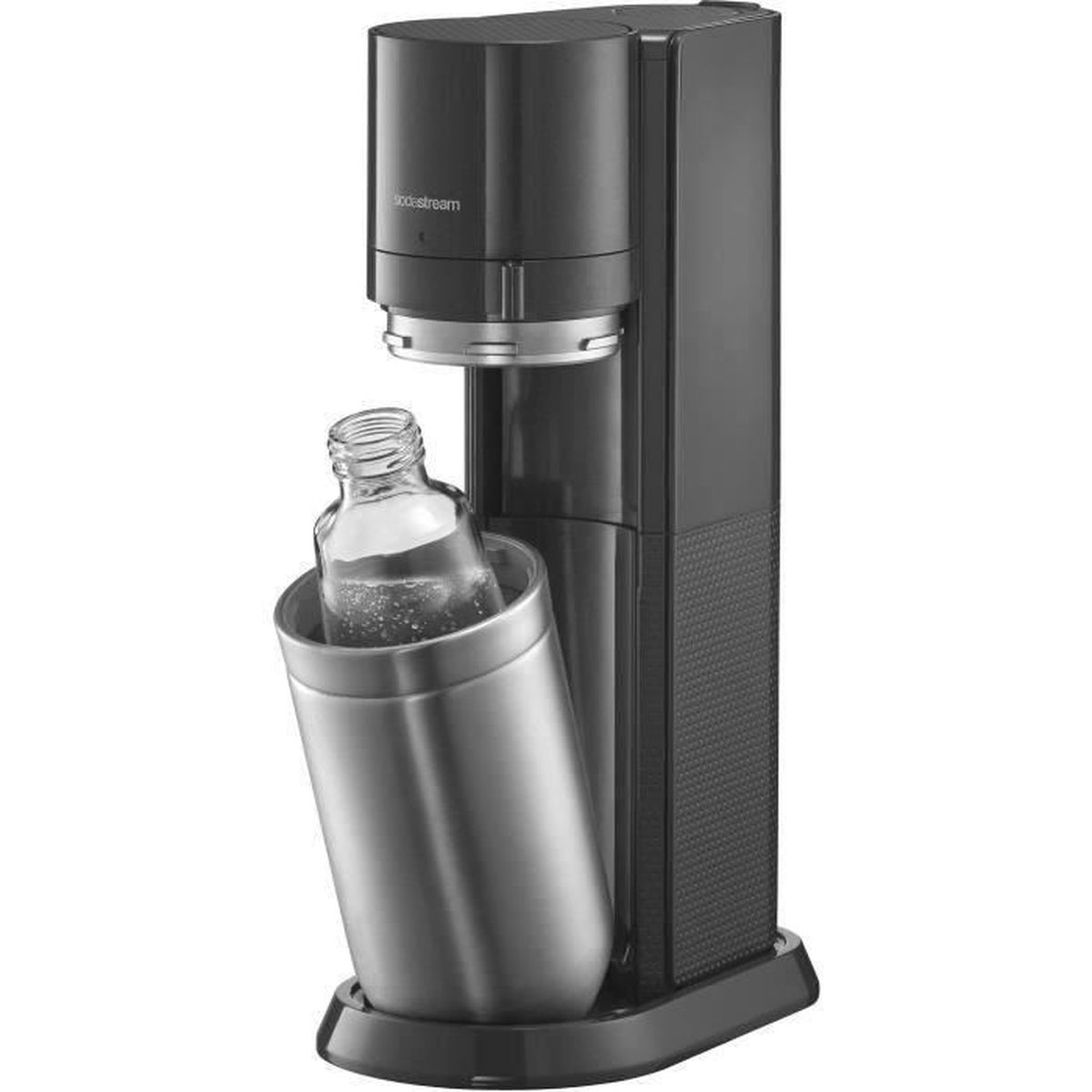 Macchina SodaStream nera. Una bottiglia di vetro viene riempita.