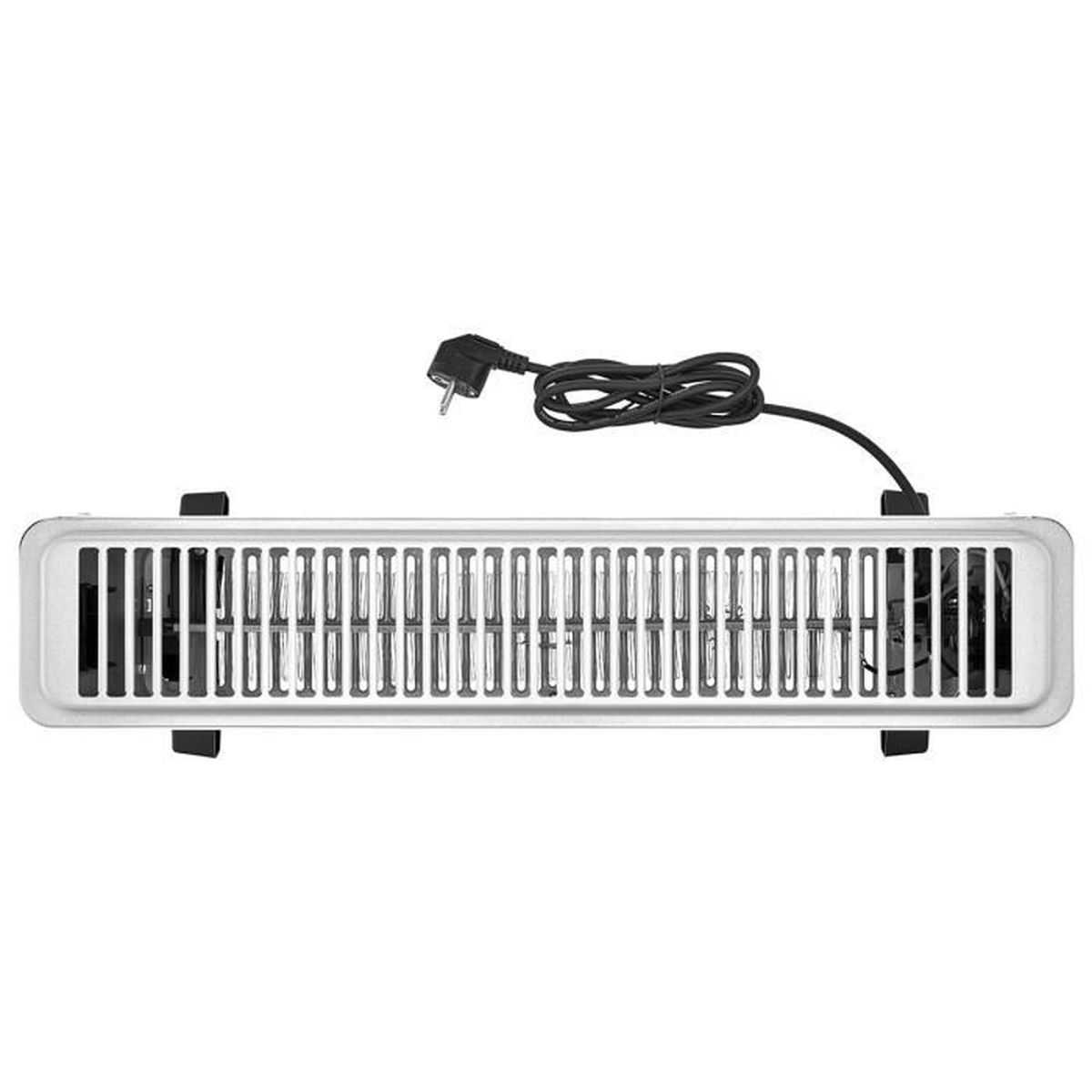 Ein silberfarbener Heizlüfter mit horizontalen Lüftungsschlitzen und einem schwarzen Netzkabel.