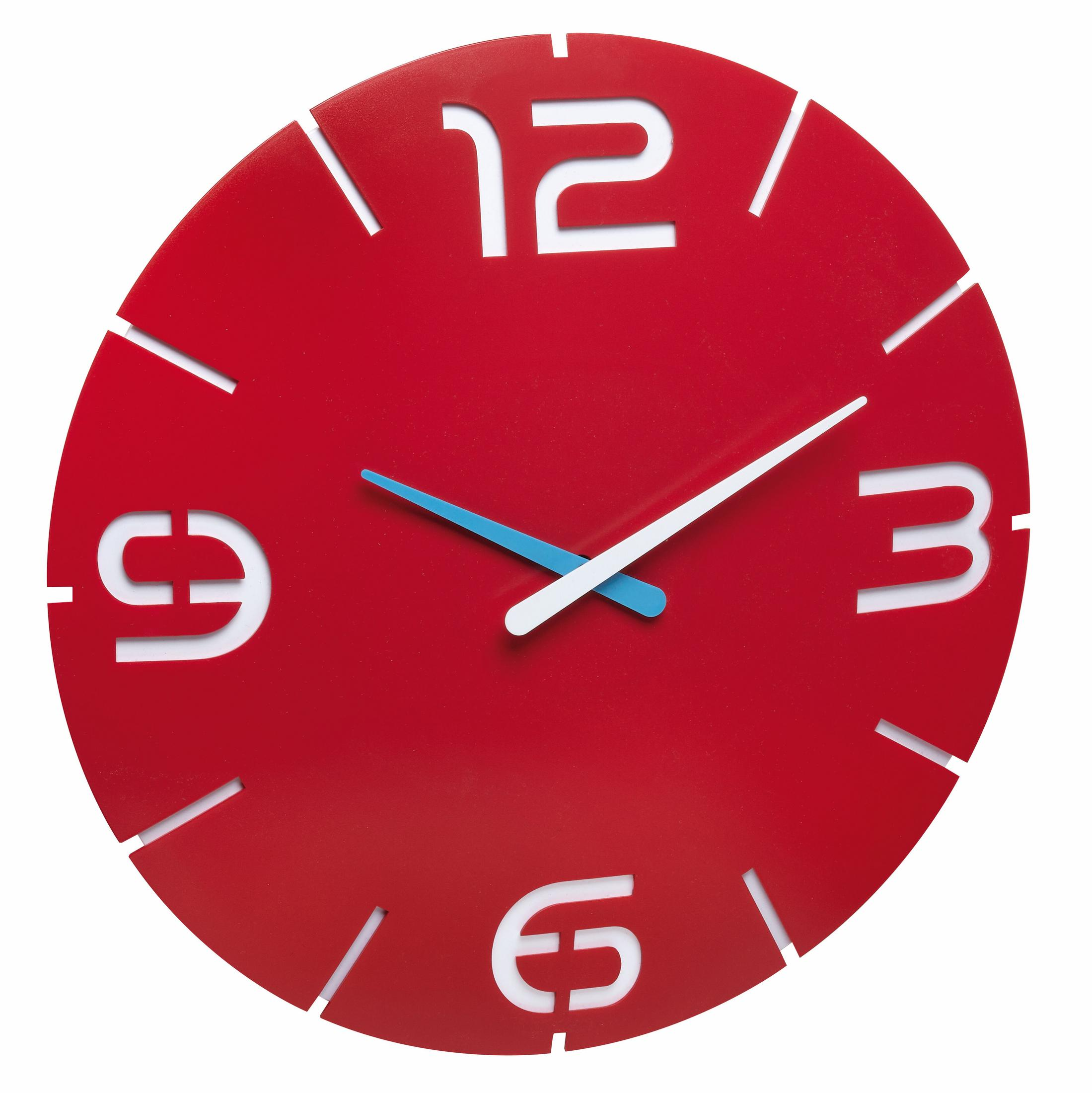 Rote Uhr. Weiße Aussparungen für Zahlen 12, 3, 6, 9. Weiße Zeiger, blauer Sekundenzeiger.