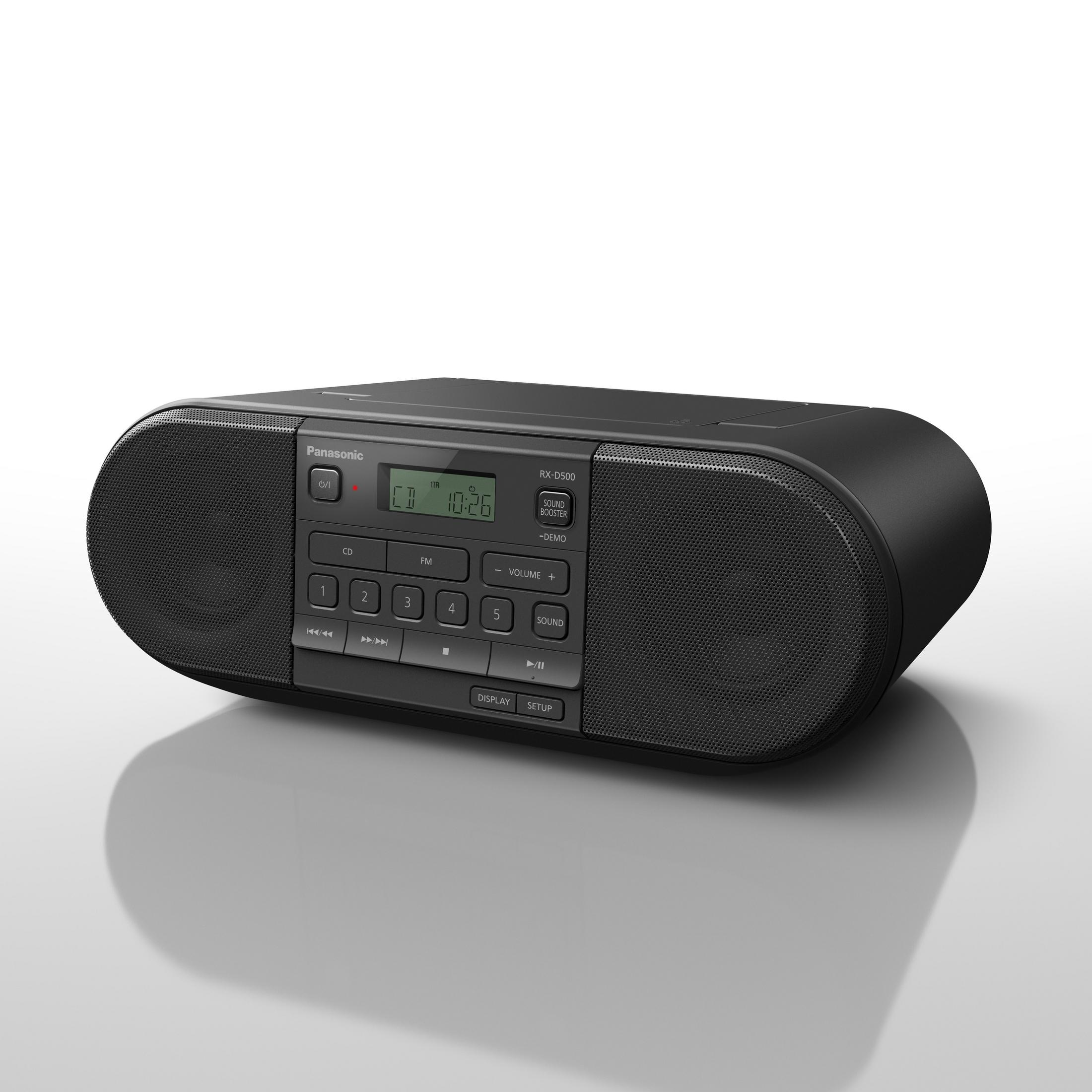 Boombox Panasonic nera con altoparlanti, CD, FM e display. Pulsanti per alimentazione, CD, FM, volume e suono.