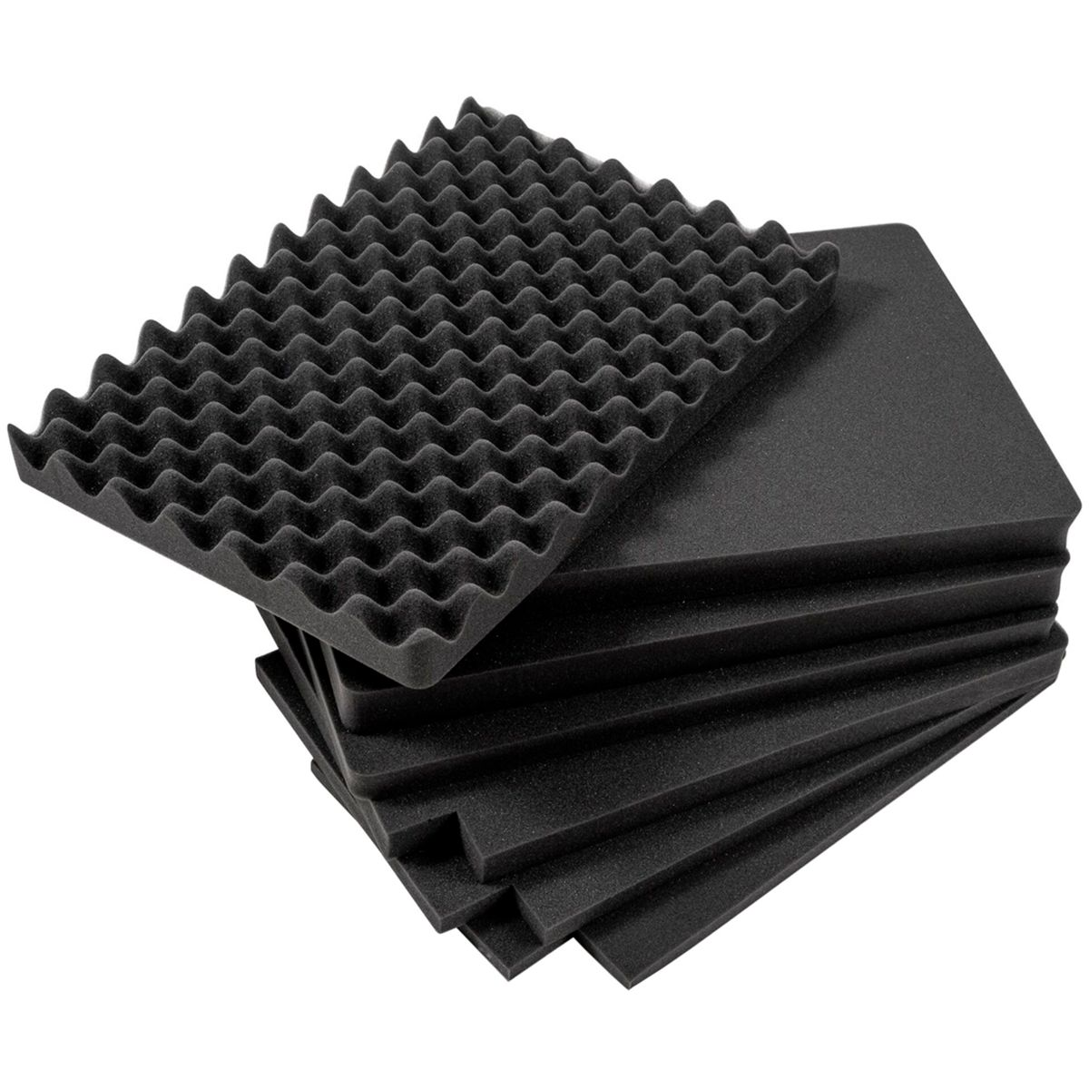 Stapel schwarzer Schaumstoffplatten: gewellte obere Schicht, flache Schichten darunter.
