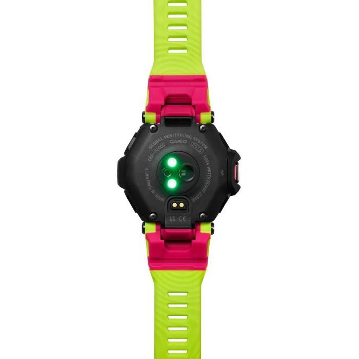 Vista posteriore di uno smartwatch Casio. È nero con cinturini verdi e rosa e ha un sensore di frequenza cardiaca.
