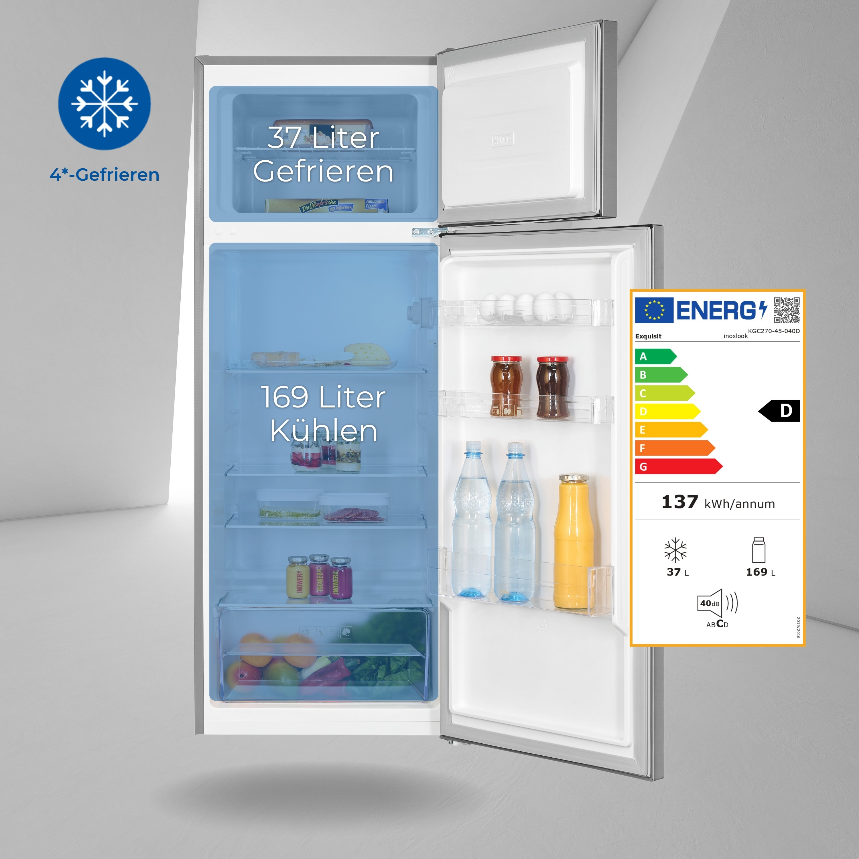 Ein Kühlschrank mit geöffneter oberer Tür. Energieeffizienz auf der Seite.