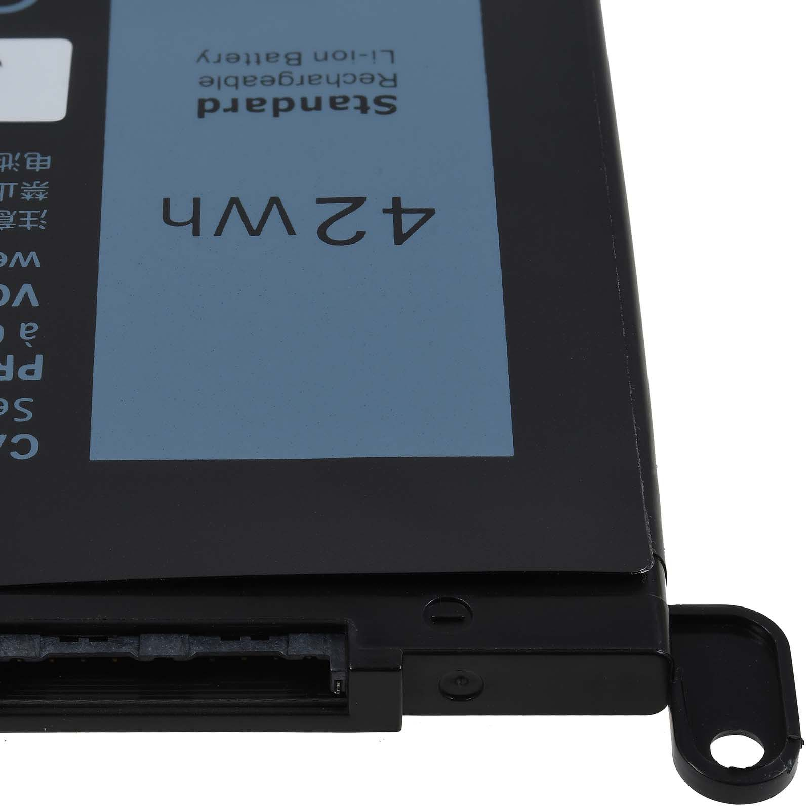 Nahaufnahme einer schwarzen Laptop-Batterie mit weißem Etikett und dem Text '42 Wh'.