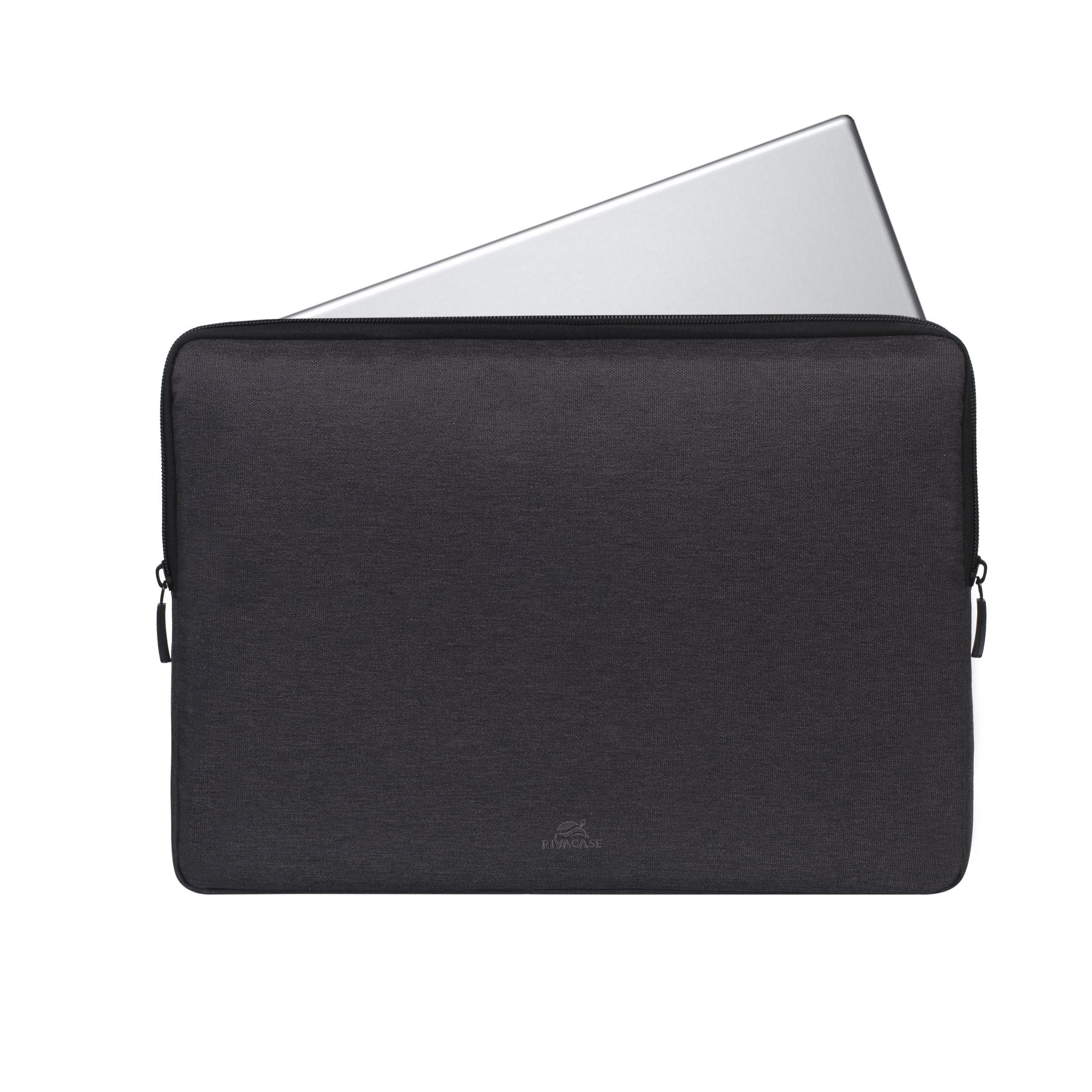 Czarne etui na laptopa z laptopem w środku. Czarne tło.