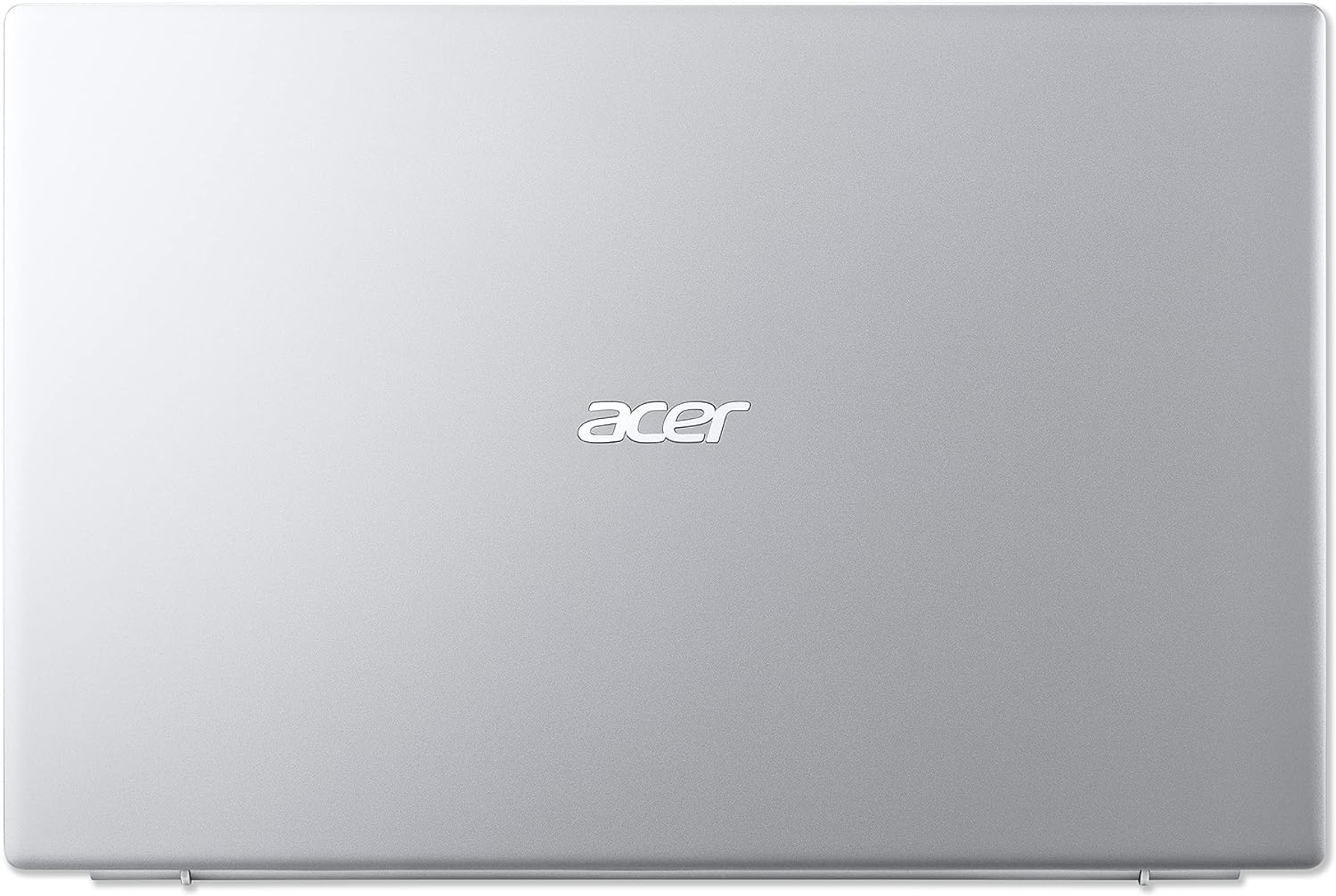 Geschlossener silberner Laptop, Acer-Logo in der Mitte. Saubere, reflektierende Oberfläche.