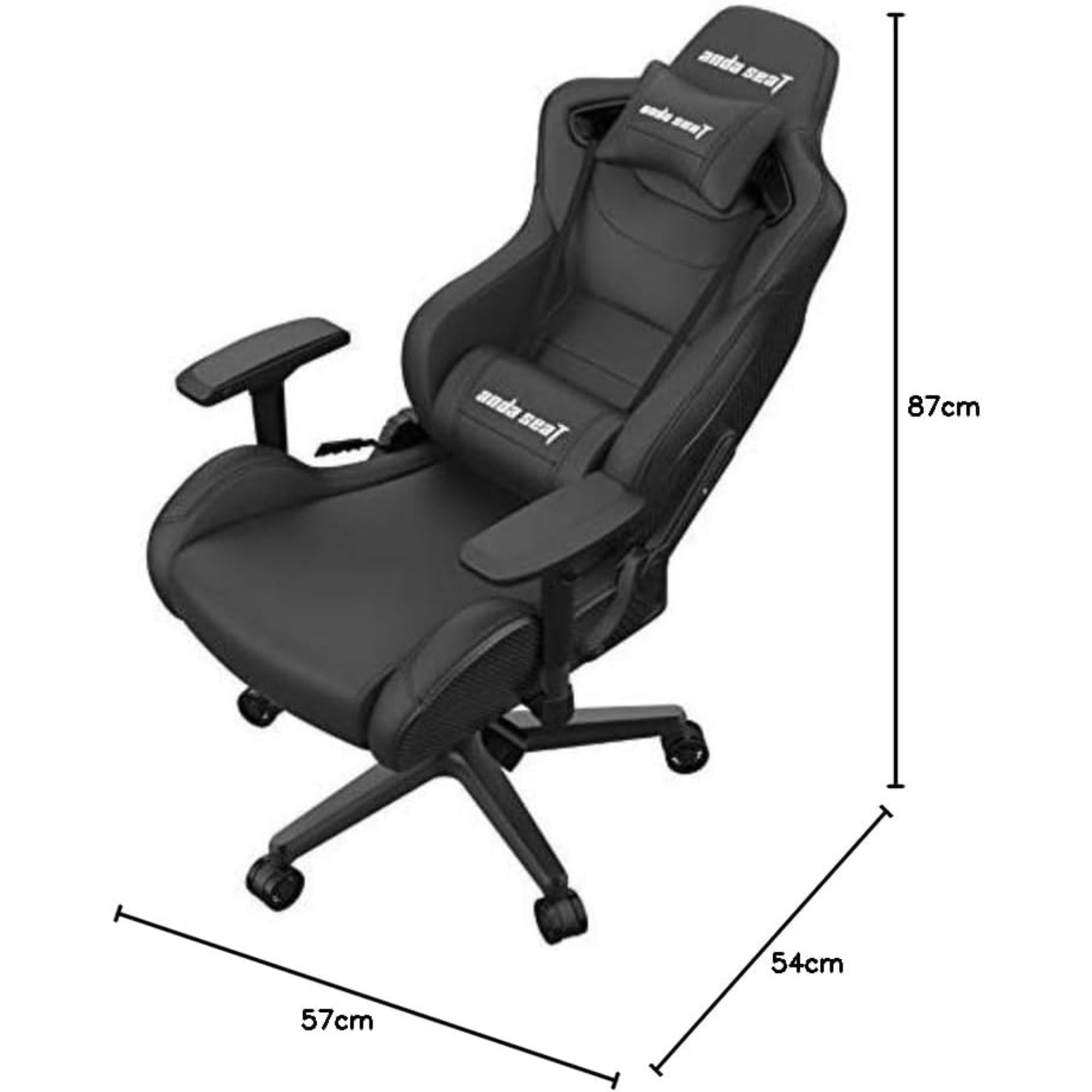 Schwarzer Gaming-Stuhl mit Maßangaben. Der Stuhl hat eine Kopfstütze und Armlehnen.