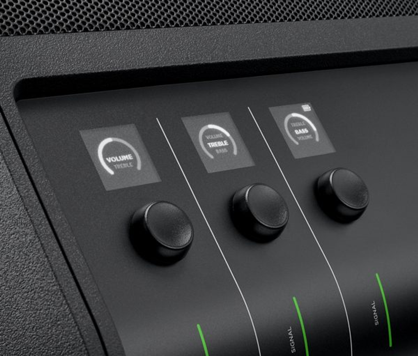 Panel de audio con botones de volumen y nivel de señal. Las perillas son negras.