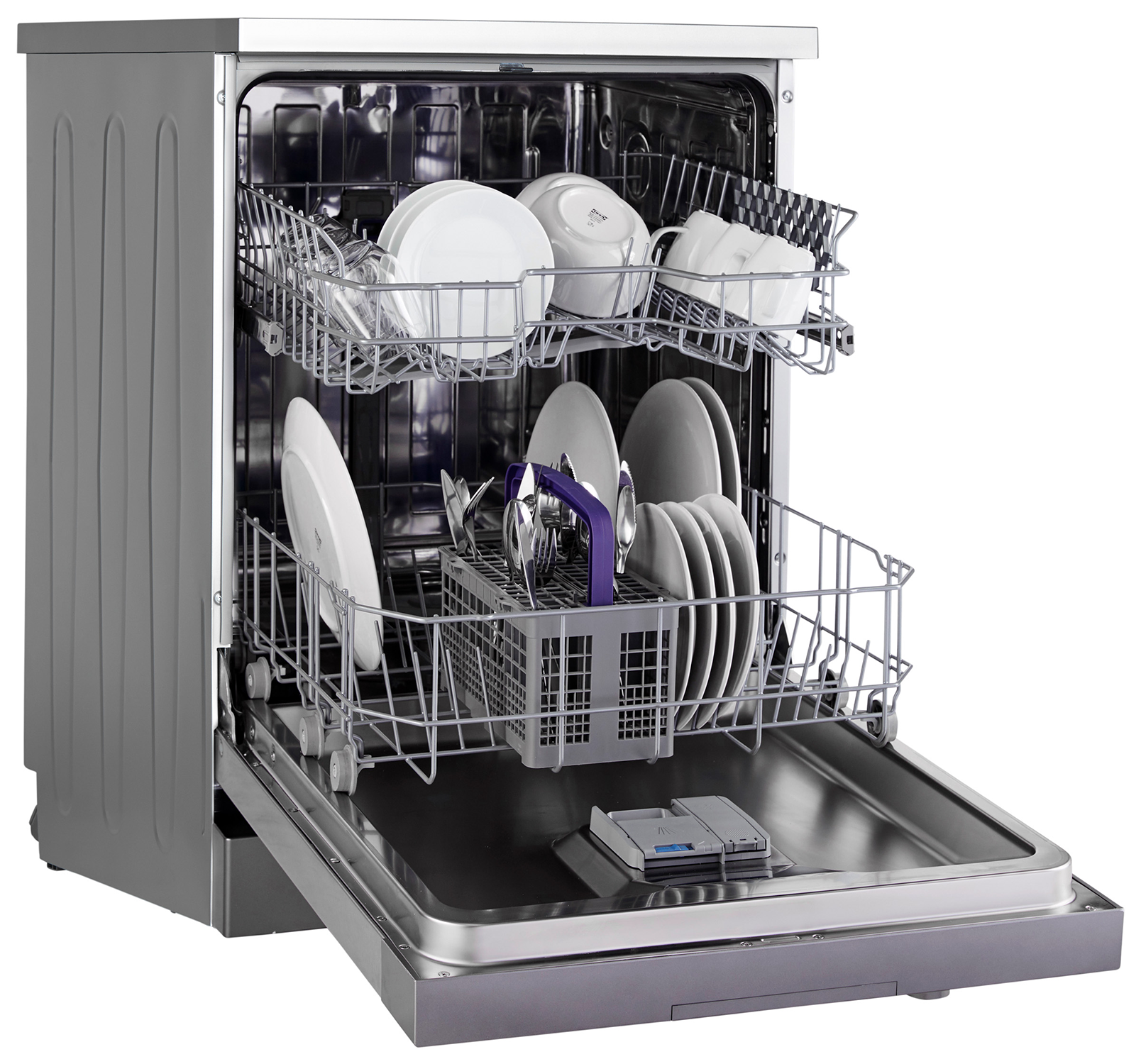 Zmywarka z naczyniami i sztućcami w środku. Widoczne wnętrze zmywarki.