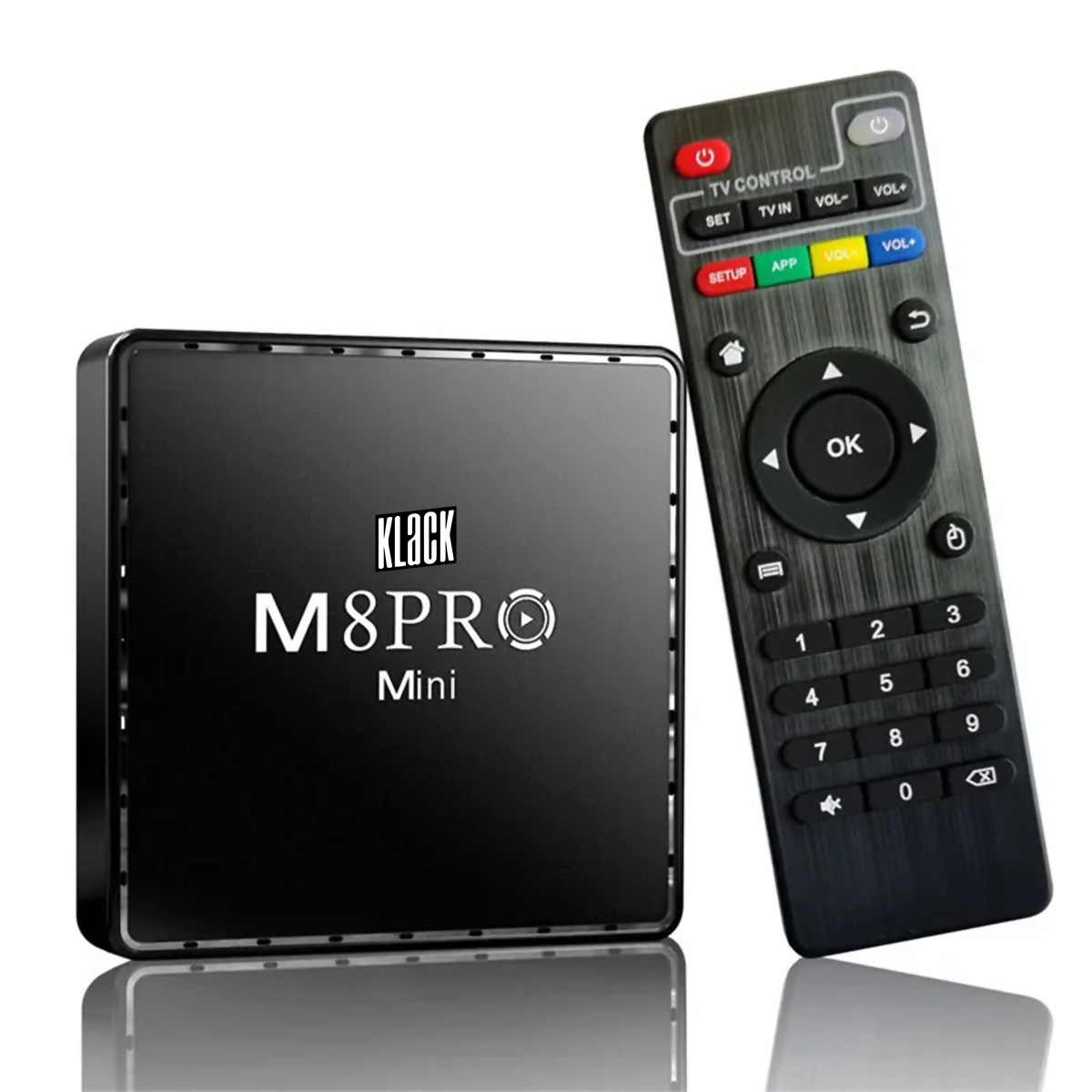 Una caja M8PRO Mini negra con un mando a distancia. El mando es negro y tiene botones.
