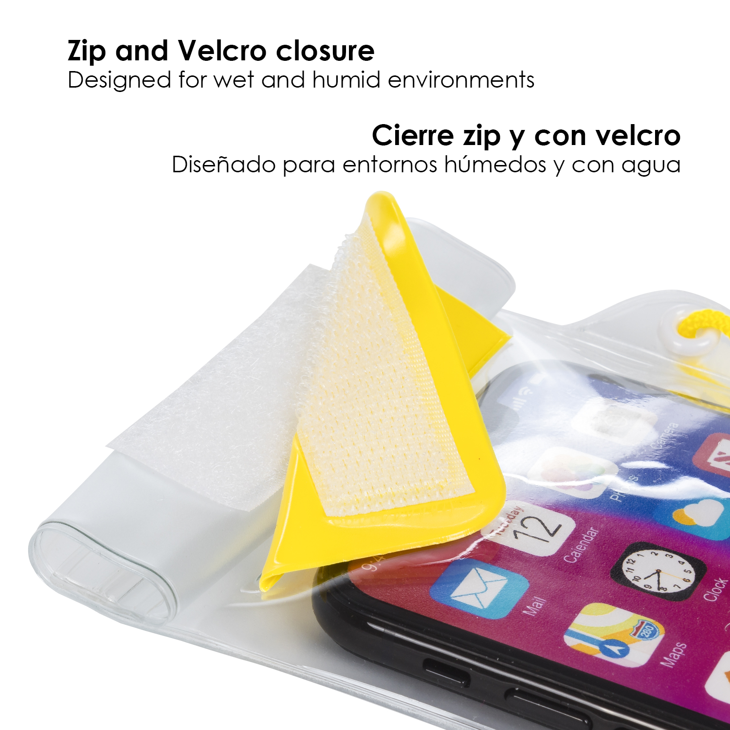 Primo piano di un telefono in una custodia trasparente impermeabile, con chiusura in velcro giallo.