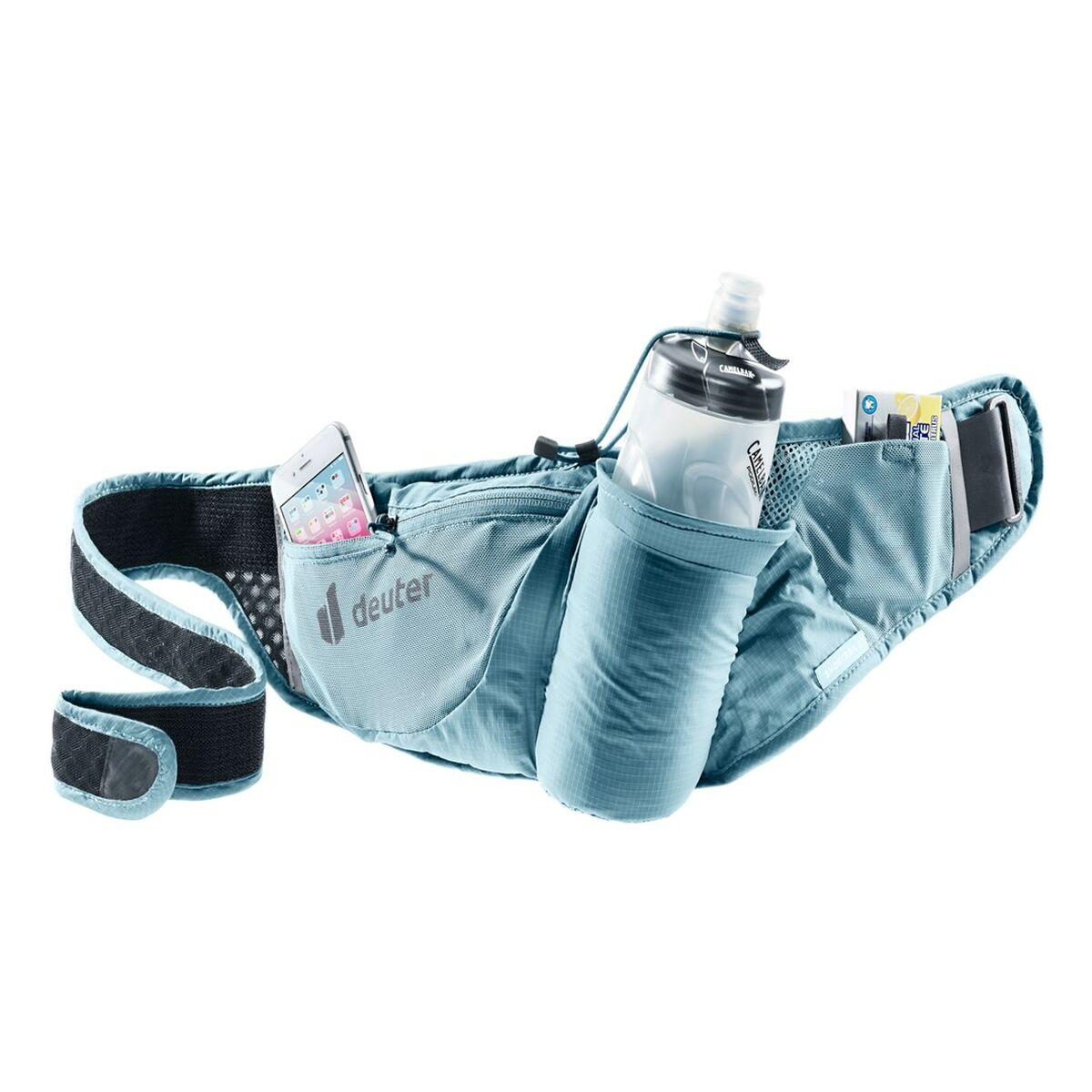 Eine blaue Bauchtasche mit Telefon, Flasche und anderen Gegenständen. Sie hat einen schwarzen Gurt.