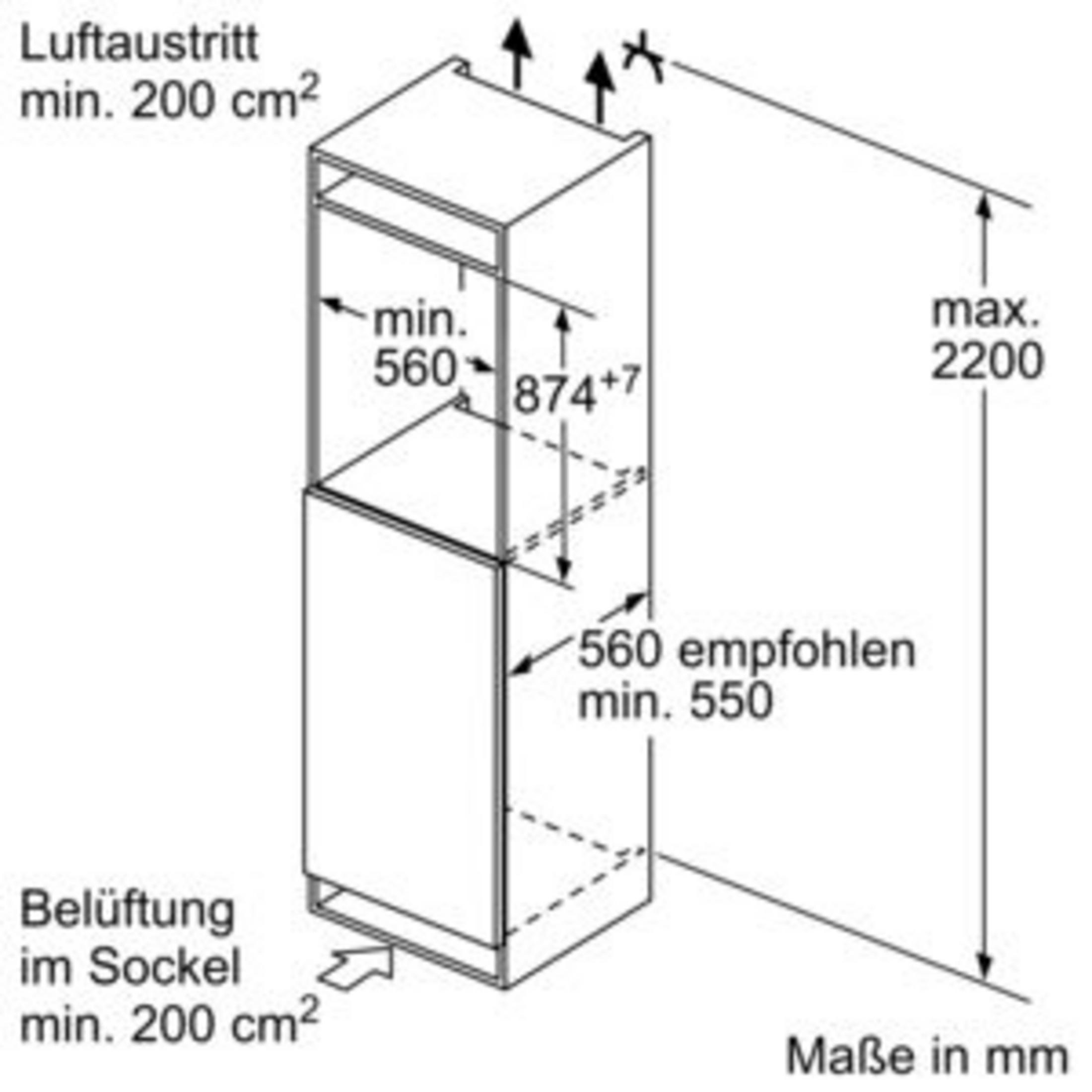 Diagramm eines Kühlschranks mit Abmessungen und Luftströmungsrichtungen, beschriftet auf Deutsch.