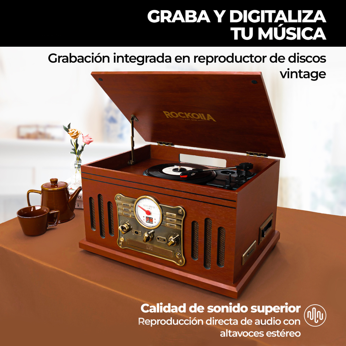 Tocadiscos de madera vintage con tapa abierta, discos y altavoces sobre una mesa marrón. Texto en español.