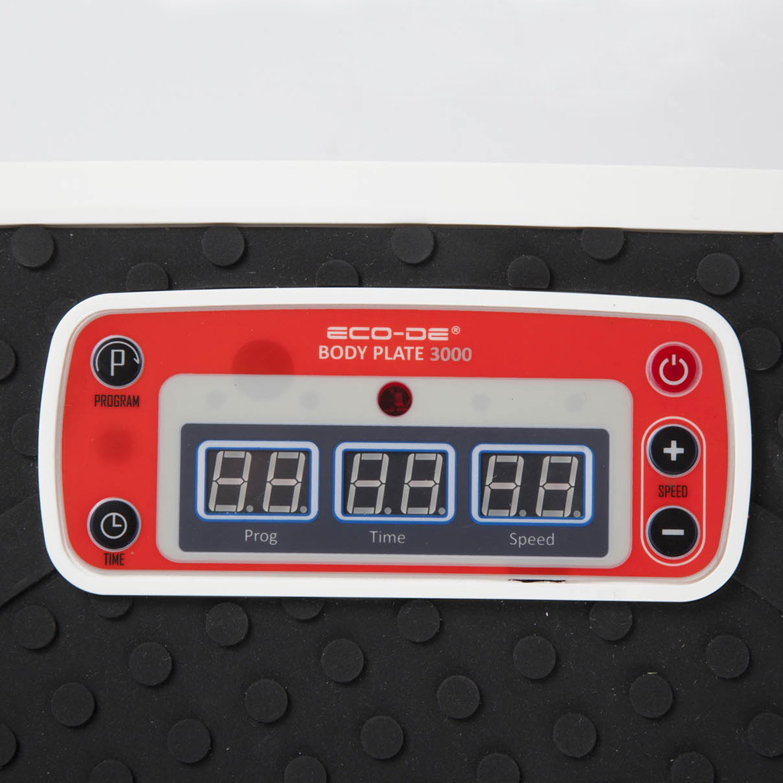 Panel de control de una placa corporal: rojo, negro y blanco. Pantalla digital con números.