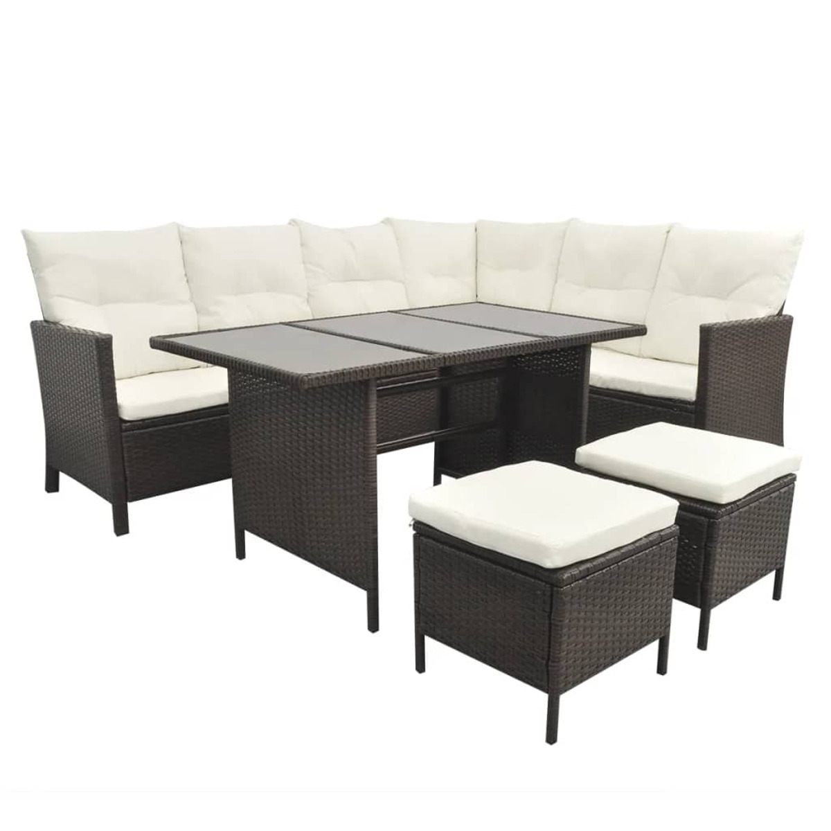 Outdoor-Terrassenset mit braunen Korbmöbeln, weißen Kissen und einem Glastisch.