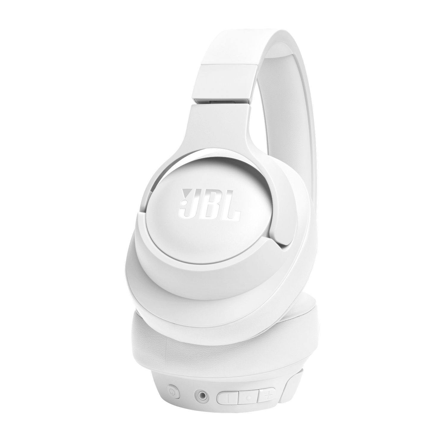 Białe słuchawki JBL. Słuchawki są pochylone. Białe na białym tle. Widoczne logo JBL.