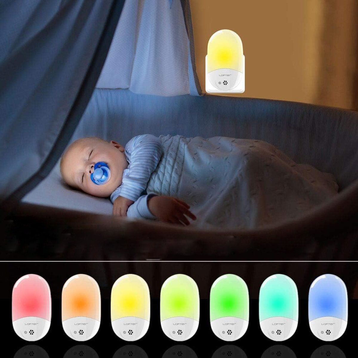Baby schläft in einem Kinderbett, mit einem Nachtlicht. Verschiedene Farben des Nachtlichts unten.