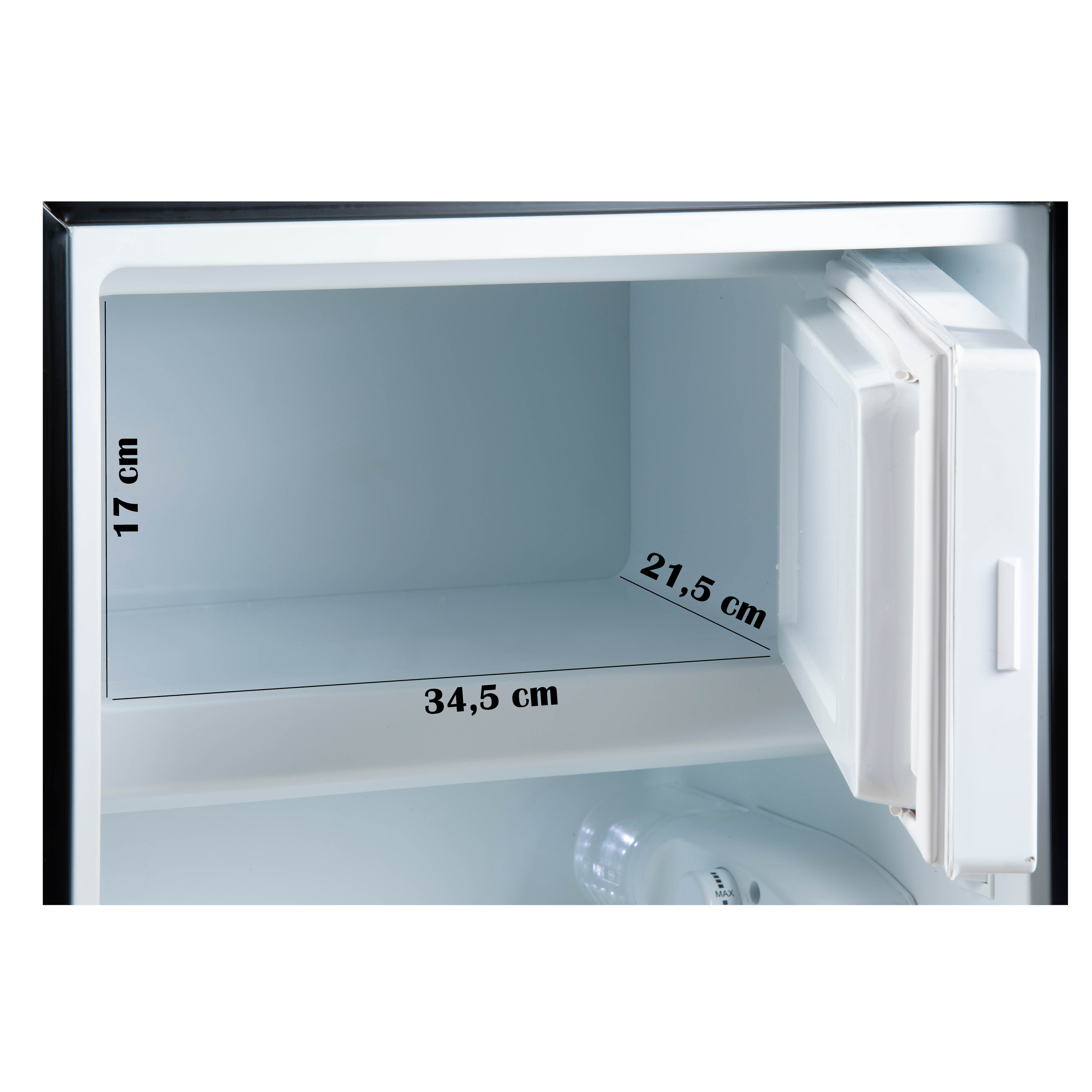 Intérieur d'un petit réfrigérateur: étagère blanche, dimensions, porte ouverte, compartiment blanc.